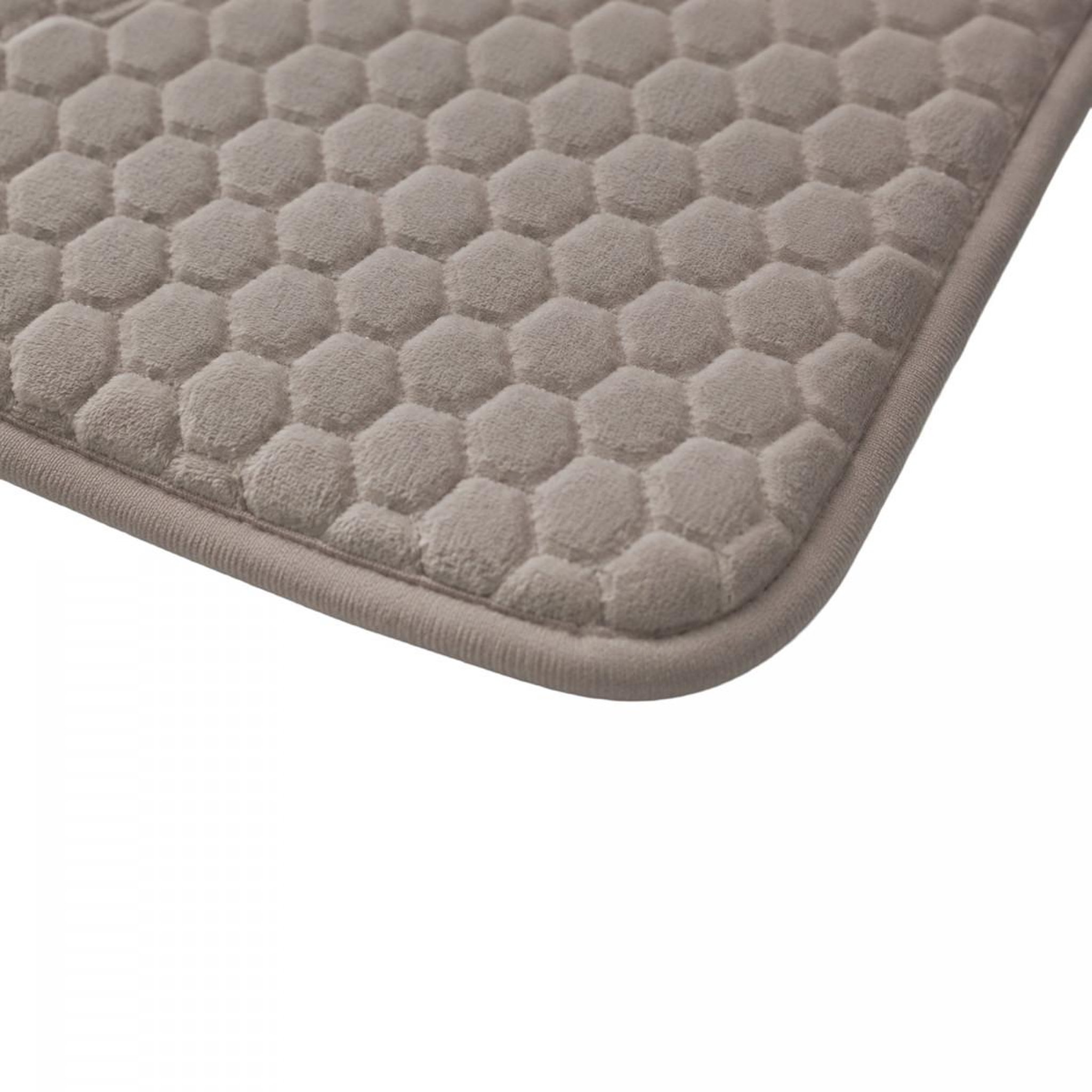 Voir la diapositive 3 : GUY LEVASSEUR Tapis de bain mémoire de forme - alvéole nid d'abeille 50x80cm