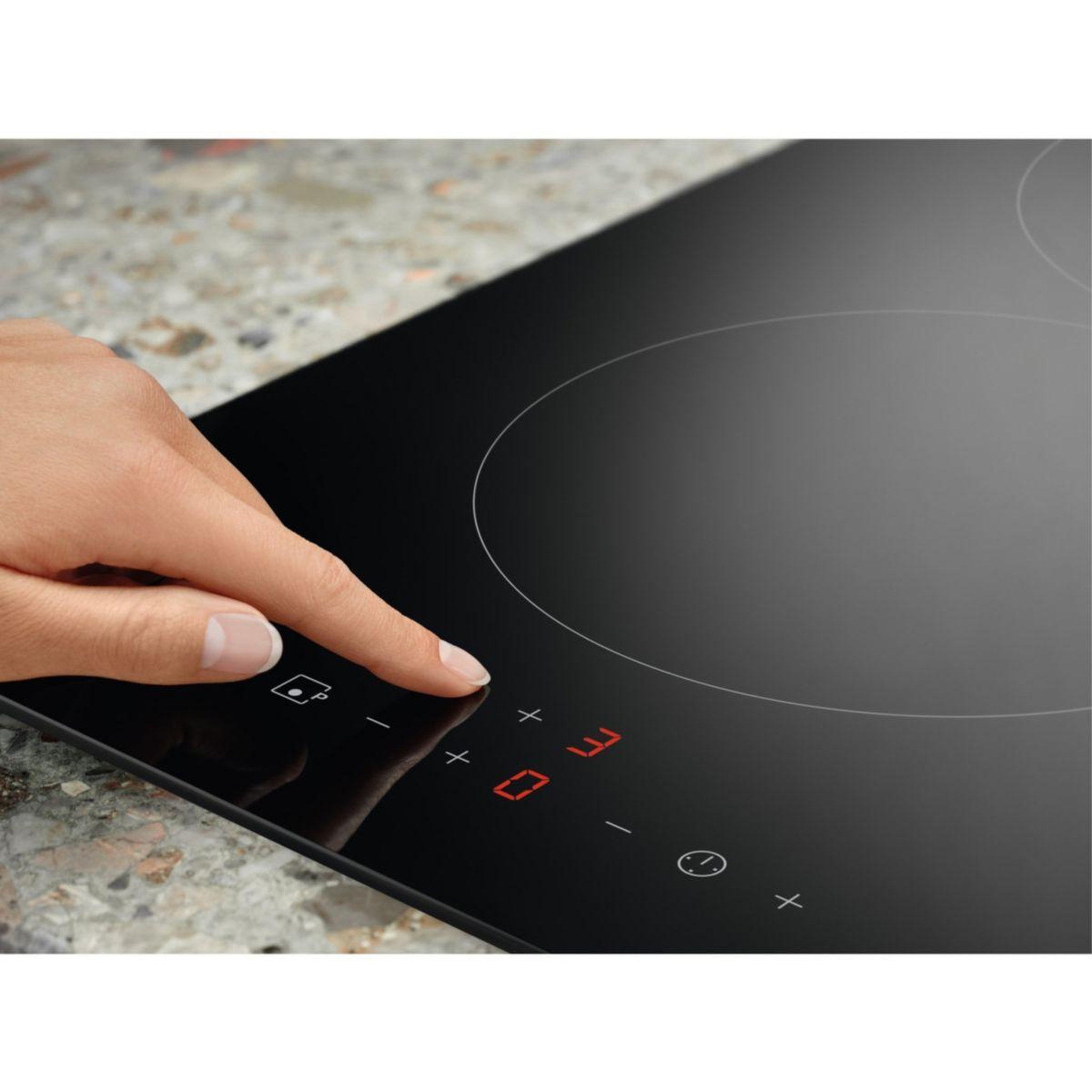 Voir la diapositive 5 : ELECTROLUX Domino induction LIT30230C -Domino 2 foyers 30cm