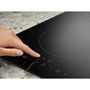 Voir la diapositive 5 : ELECTROLUX Domino induction LIT30230C