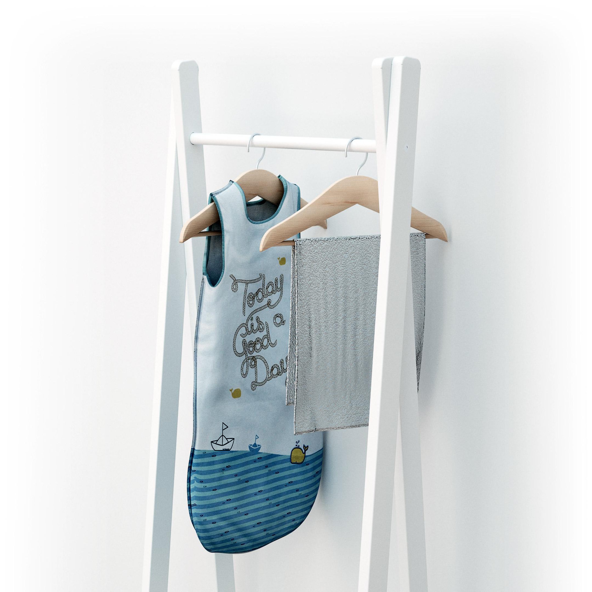 Voir la diapositive 2 : AT4 Porte vêtement enfant en bois hooki 50 x 30 x 130 cm