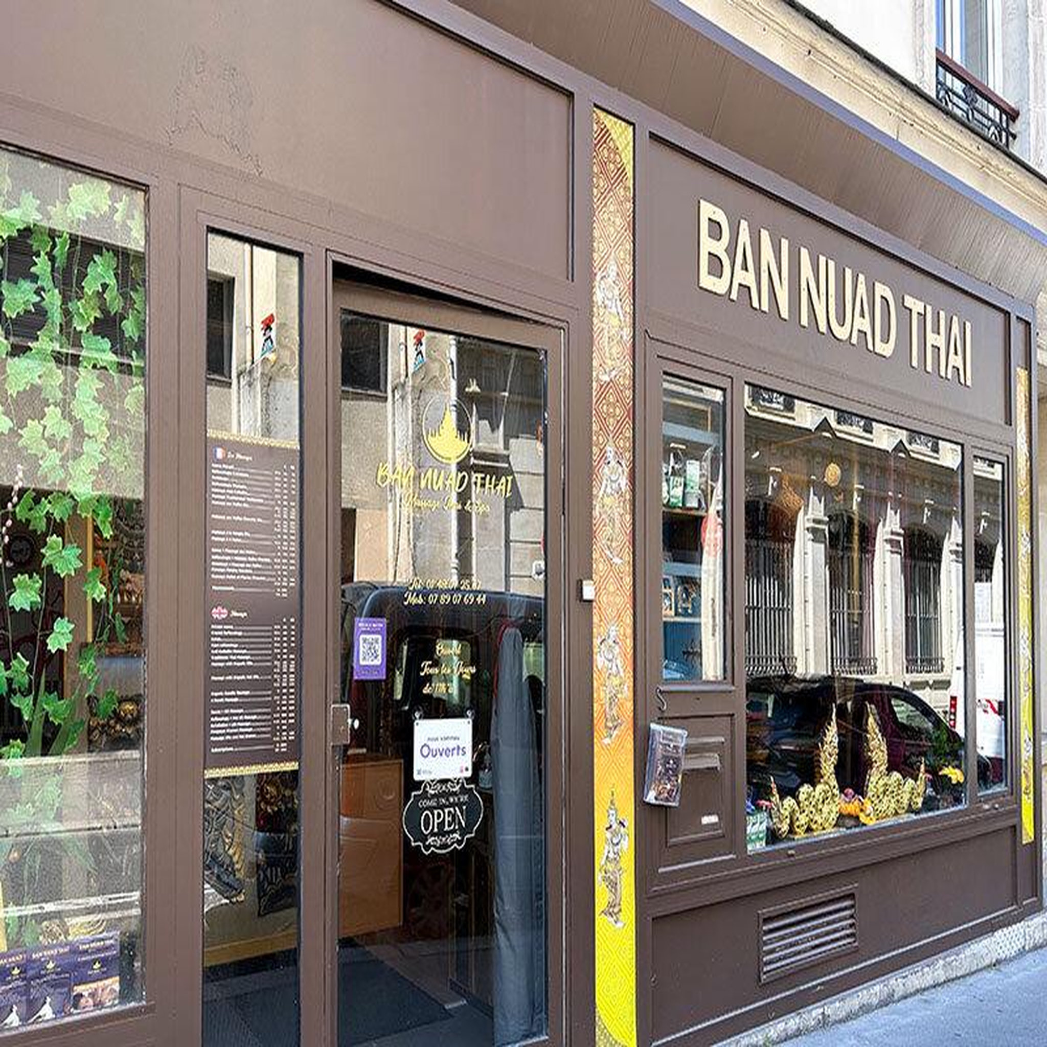 Voir la diapositive 4 : Smartbox Pause détente avec modelage, gommage, sauna et hammam près de la place de la Bastille - Coffret Cadeau Bien-être