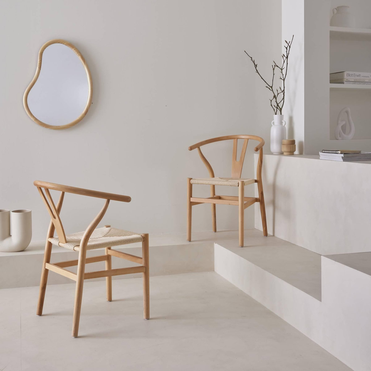 SWEEEK Lot de deux chaises vintage naturelles en bois d'hévéa avec assise en cordes et dossier arrondi