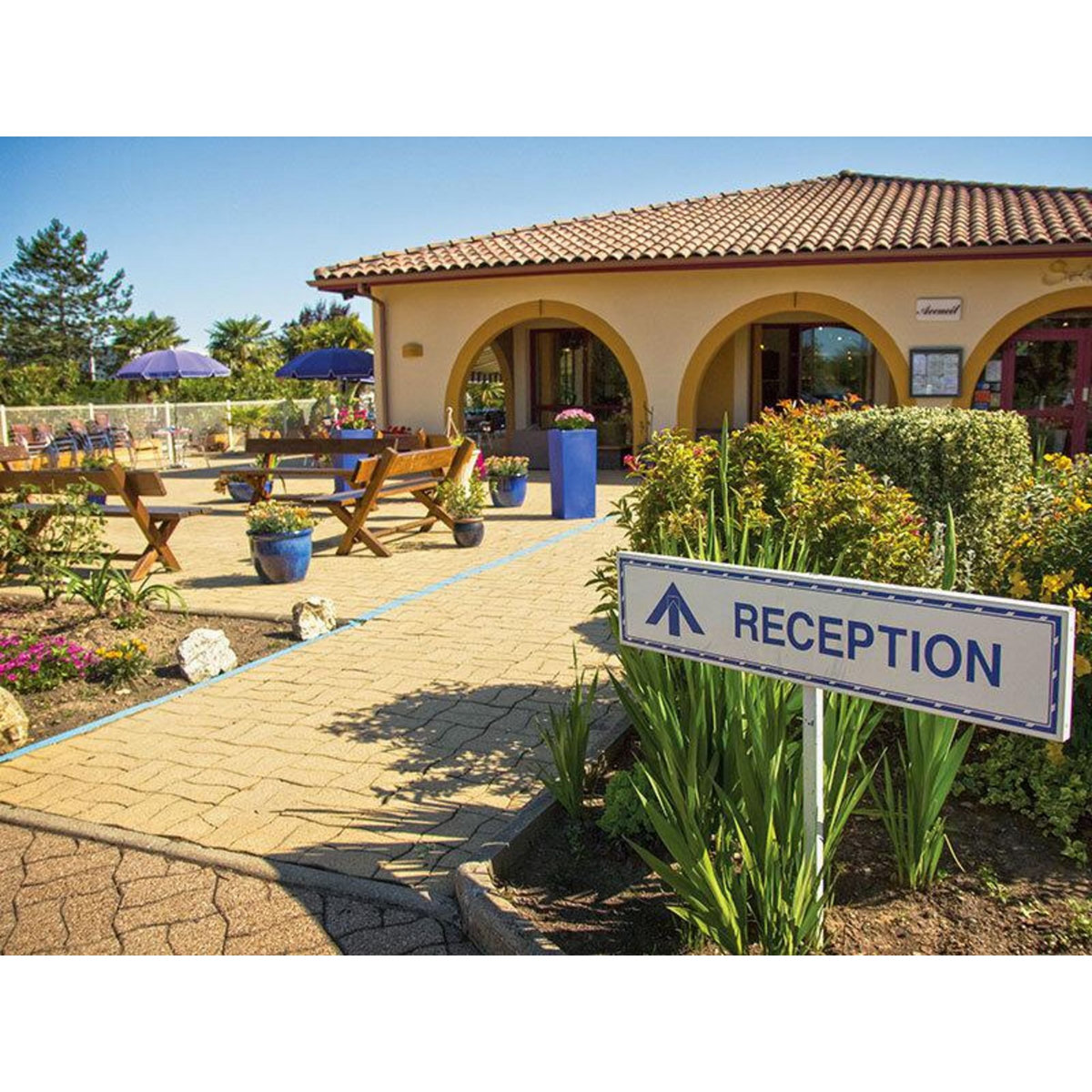 Smartbox 2 jours en hôtel avec accès à l'espace détente près du circuit de Nogaro - Coffret Cadeau Séjour