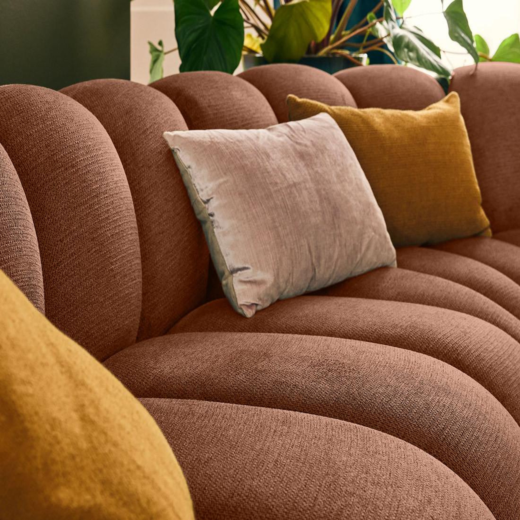 Voir la diapositive 5 : LISA DESIGN Debbie - canapé modulable d'angle droit 5 places en tissu texturé