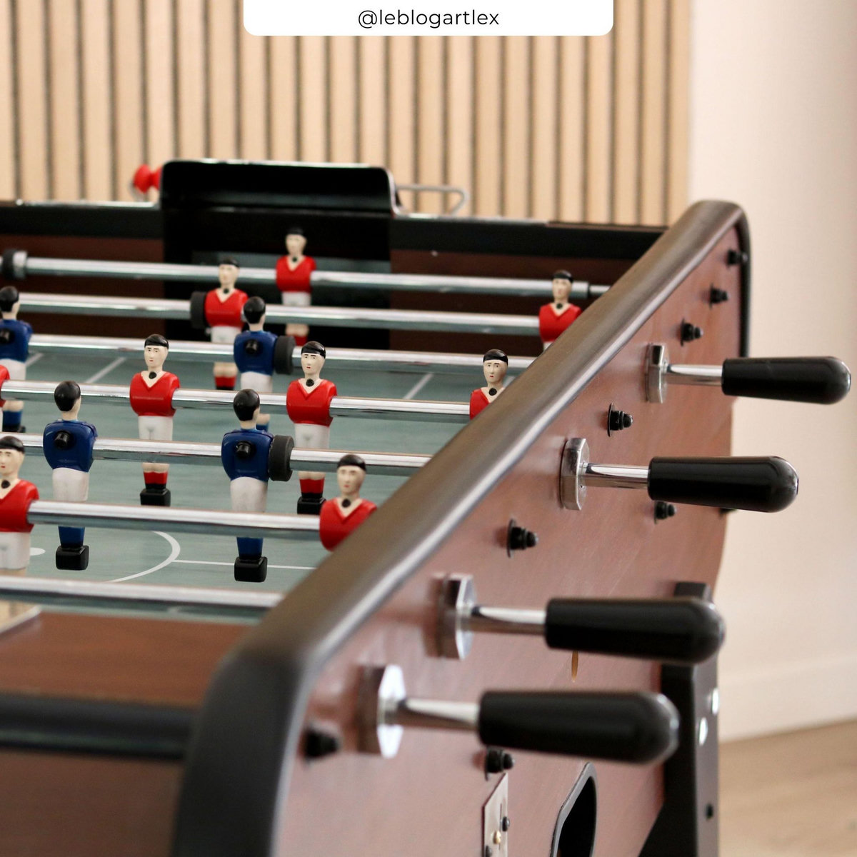 MISTER BABYFOOT Baby foot avec monnayeur en bois clair - Bistrot