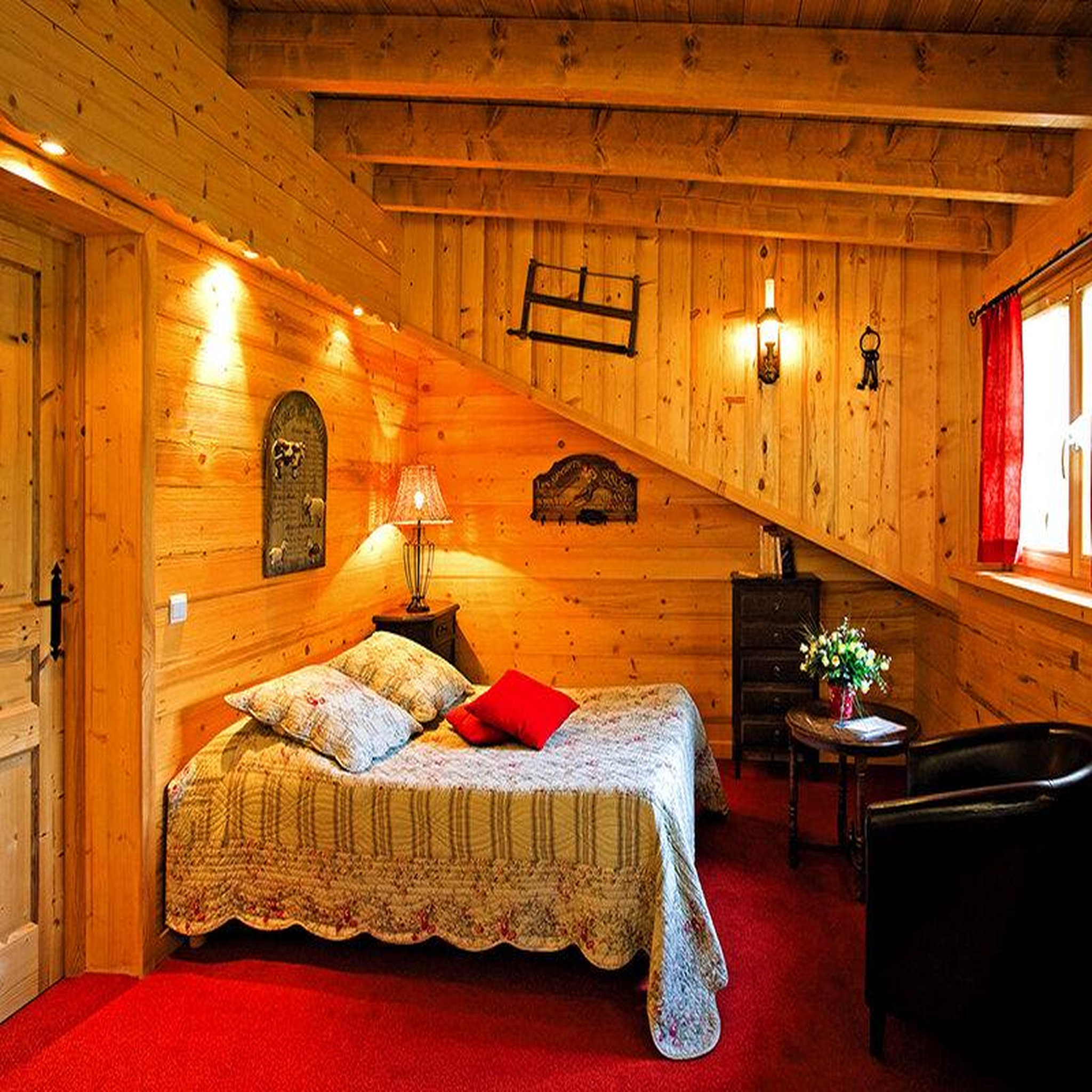 Voir la diapositive 2 : Smartbox Escapade paisible en montagne : 5 jours en chalet alpin près du lac léman - coffret cadeau séjour