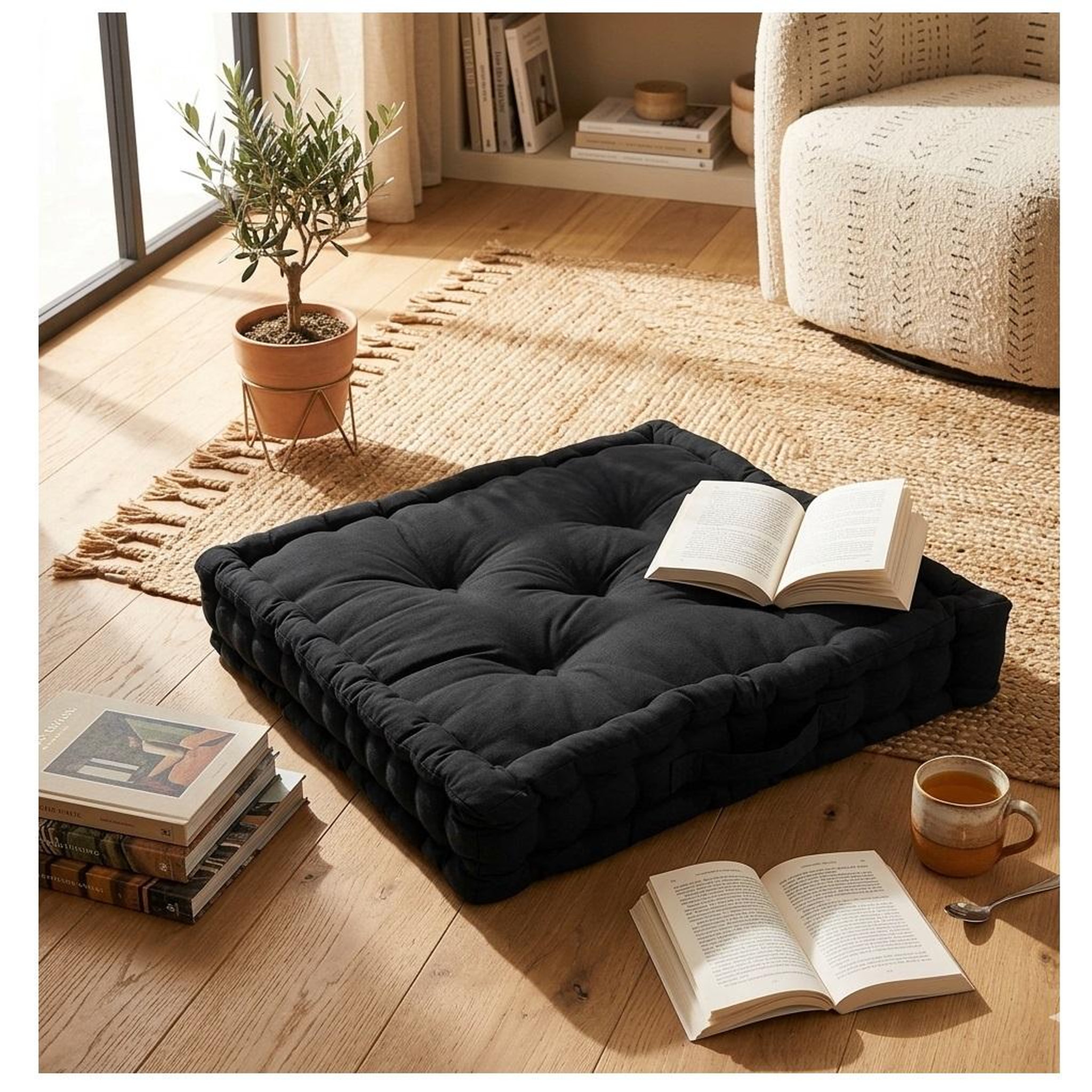Voir la diapositive 2 : Eden Coussin de sol uni en coton panama