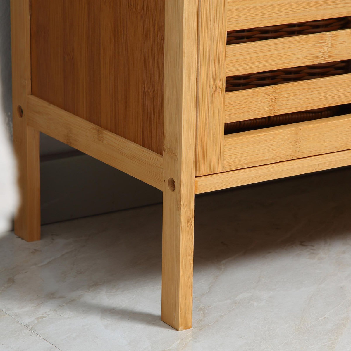 KLEANKIN Meuble sous-vasque 2 portes à lattes - dim. 66L x 29l x 61,5H cm - bois de bambou verni