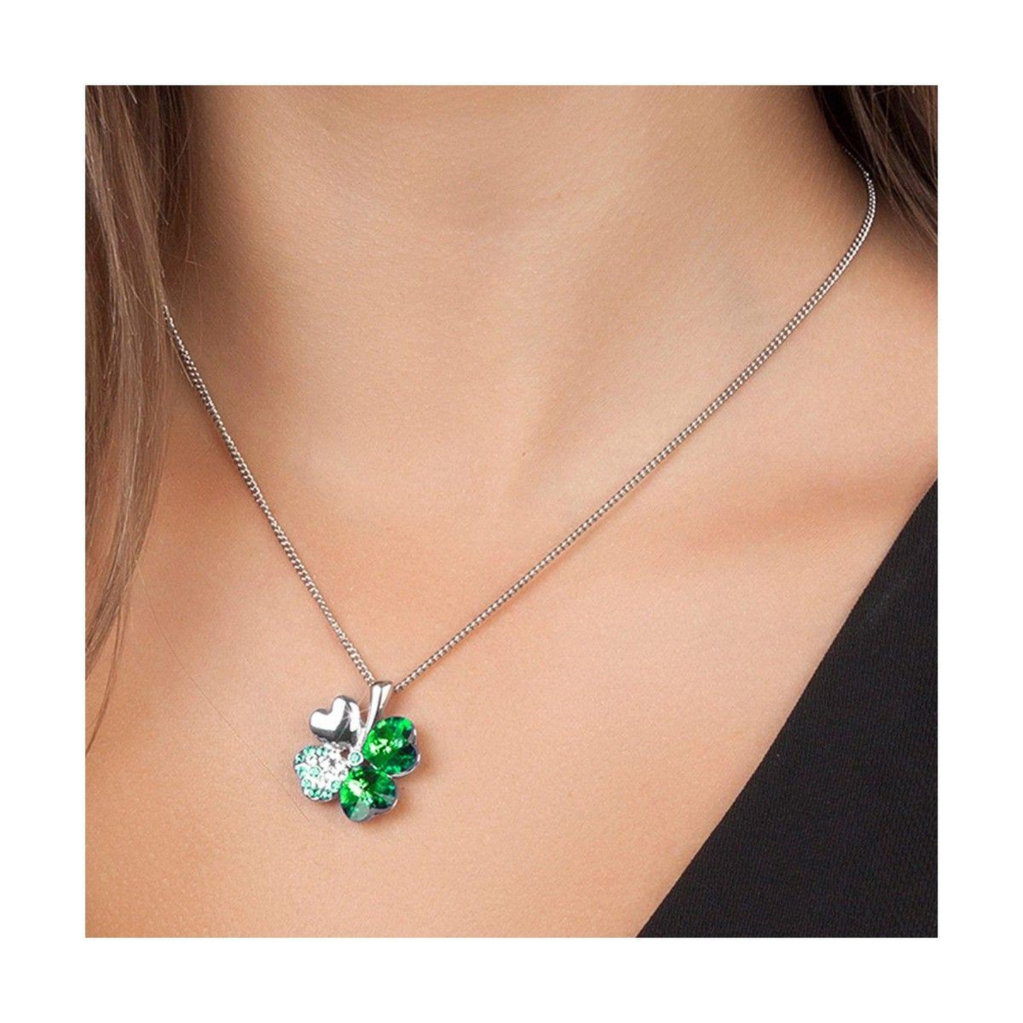 Voir la diapositive 2 : SC CRYSTAL Collier trèfle vert SC Crystal orné de Cristaux scintillants