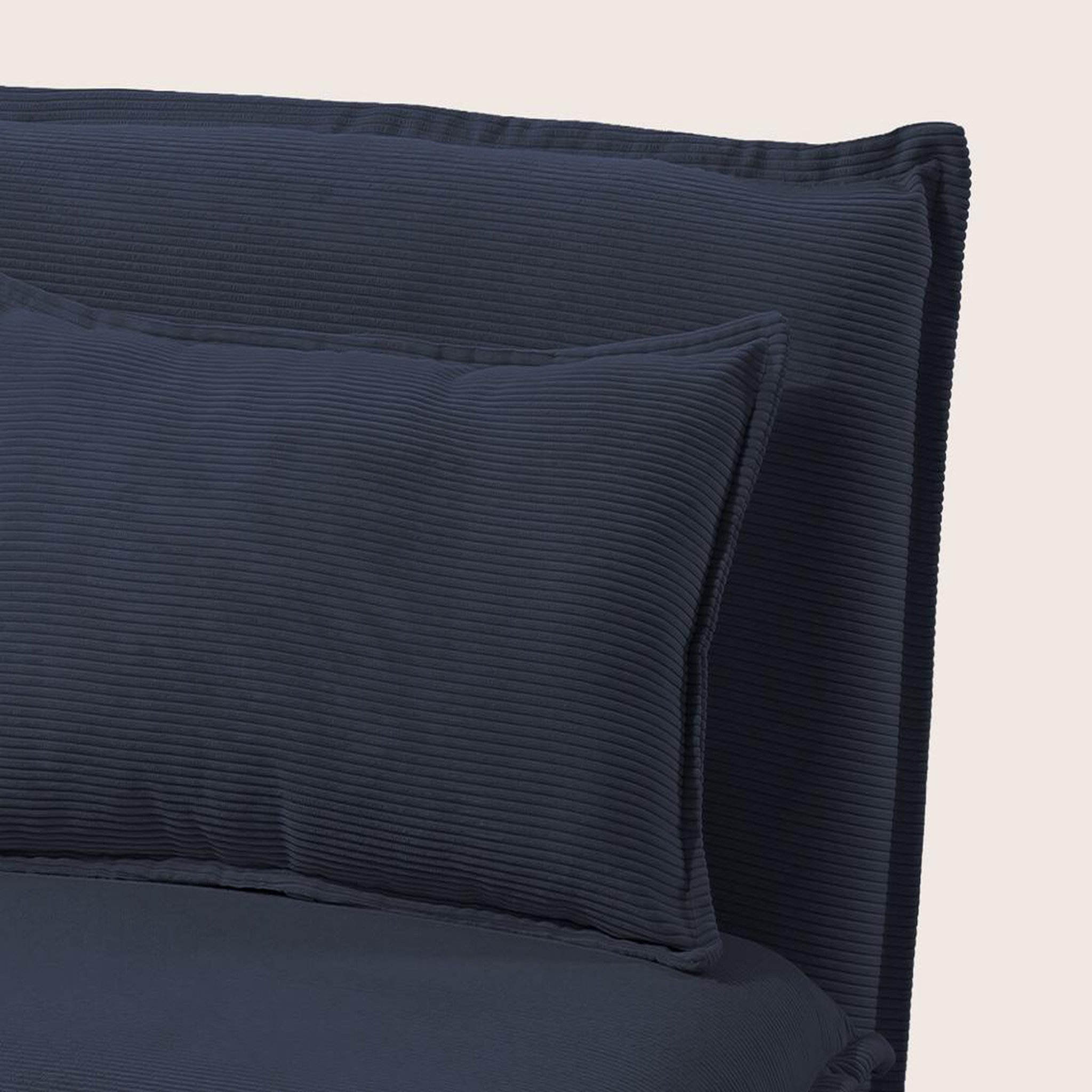 Voir la diapositive 6 : BEST MOBILIER Candice - banquette 2 places convertible clic-clac en velours côtelé