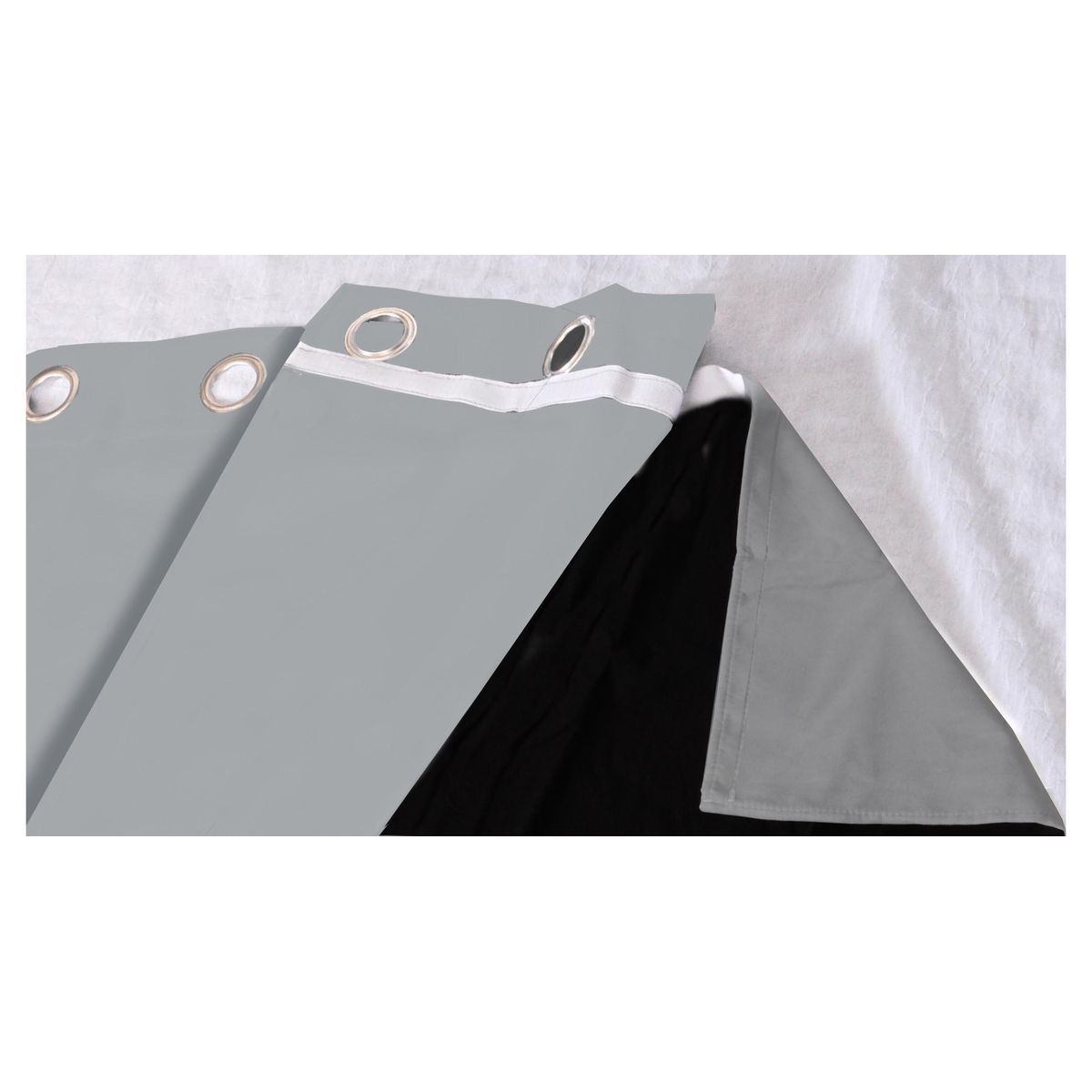 Rideau à oeillets isolant double face en polyester