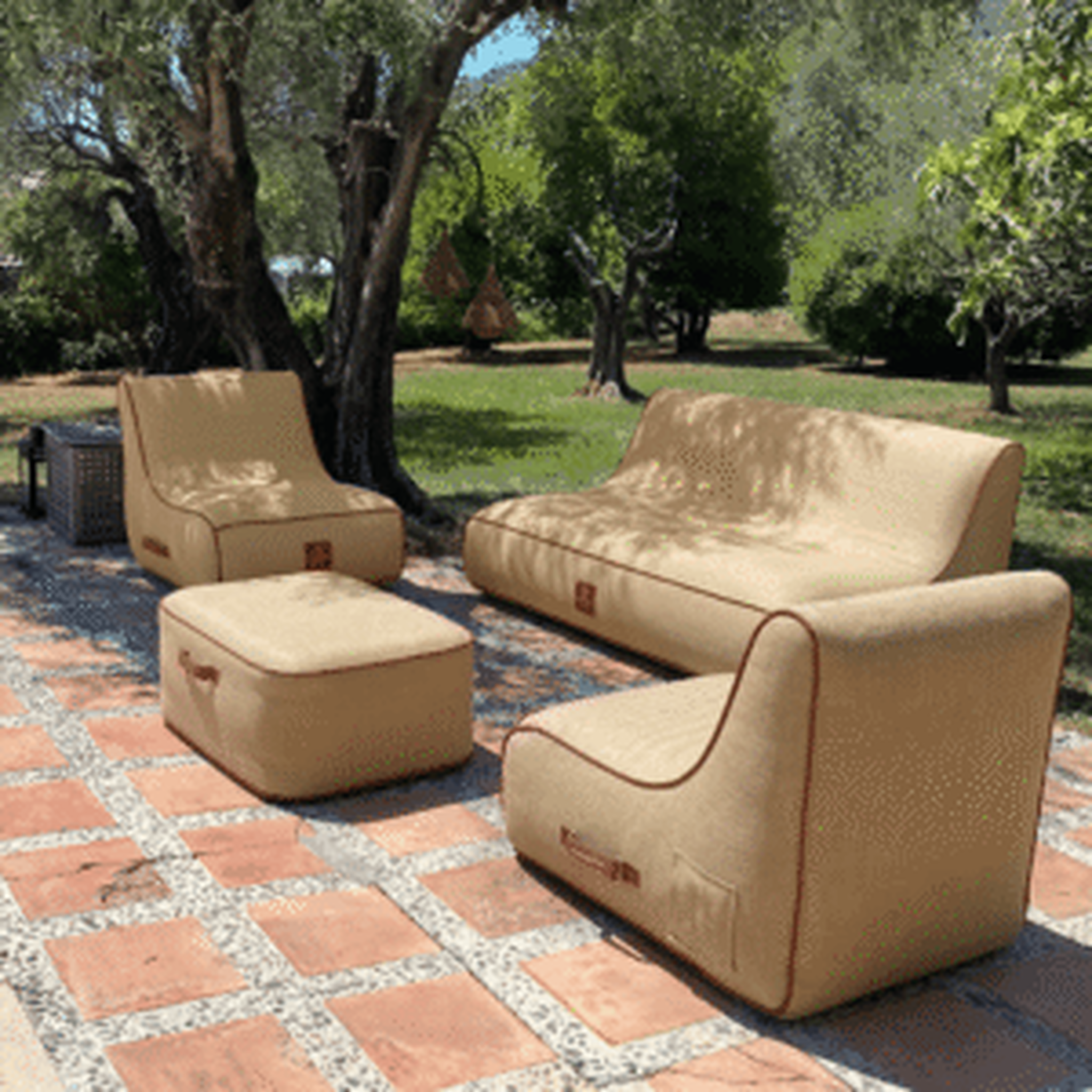 Voir la diapositive 4 : COCO LOUNGE Coco Lounge Salon de jardin gonflable - Plusieurs coloris disponibles
