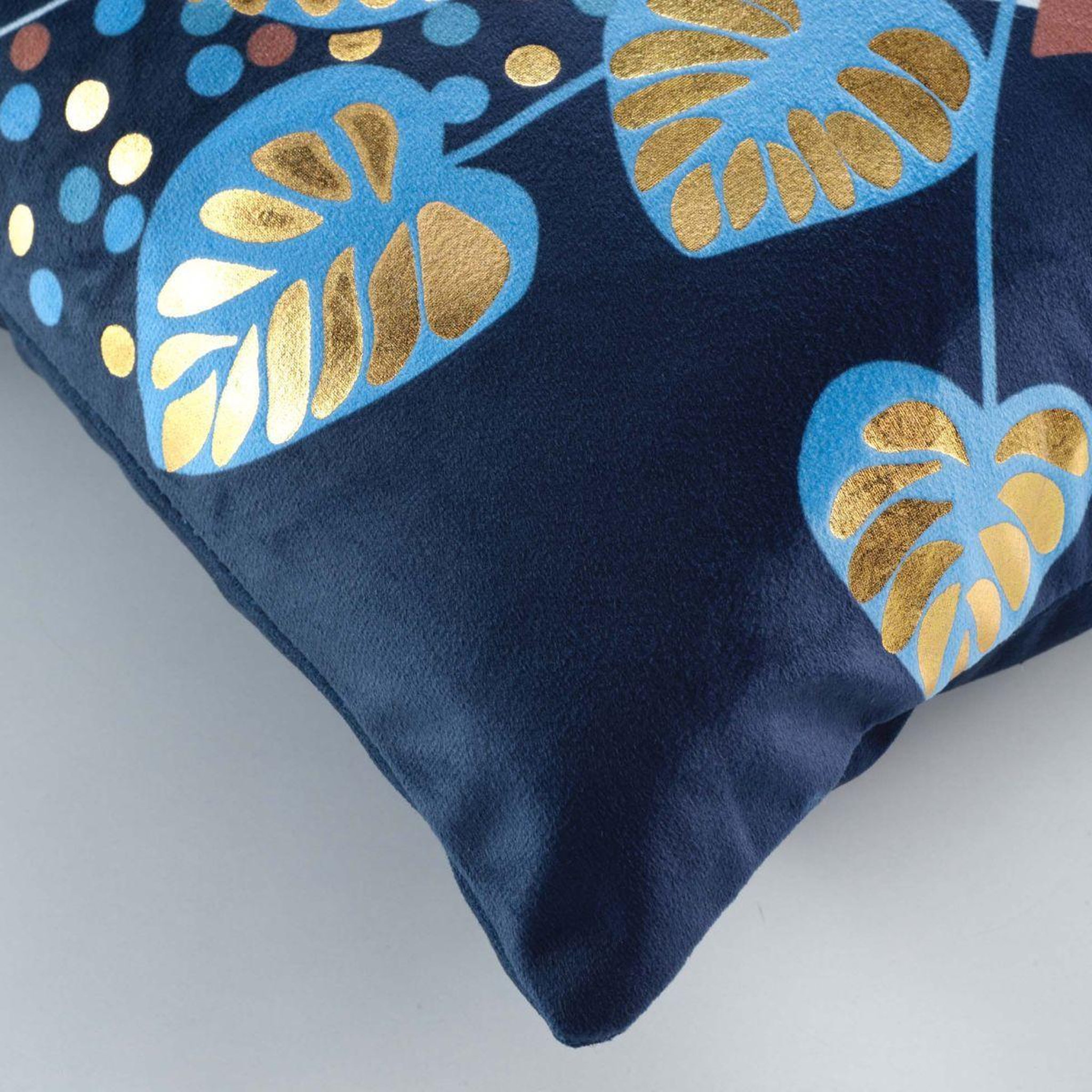 Voir la diapositive 3 : Douceur d'Intérieur Housse de coussin velours  inoa  40x40cm bleu & or