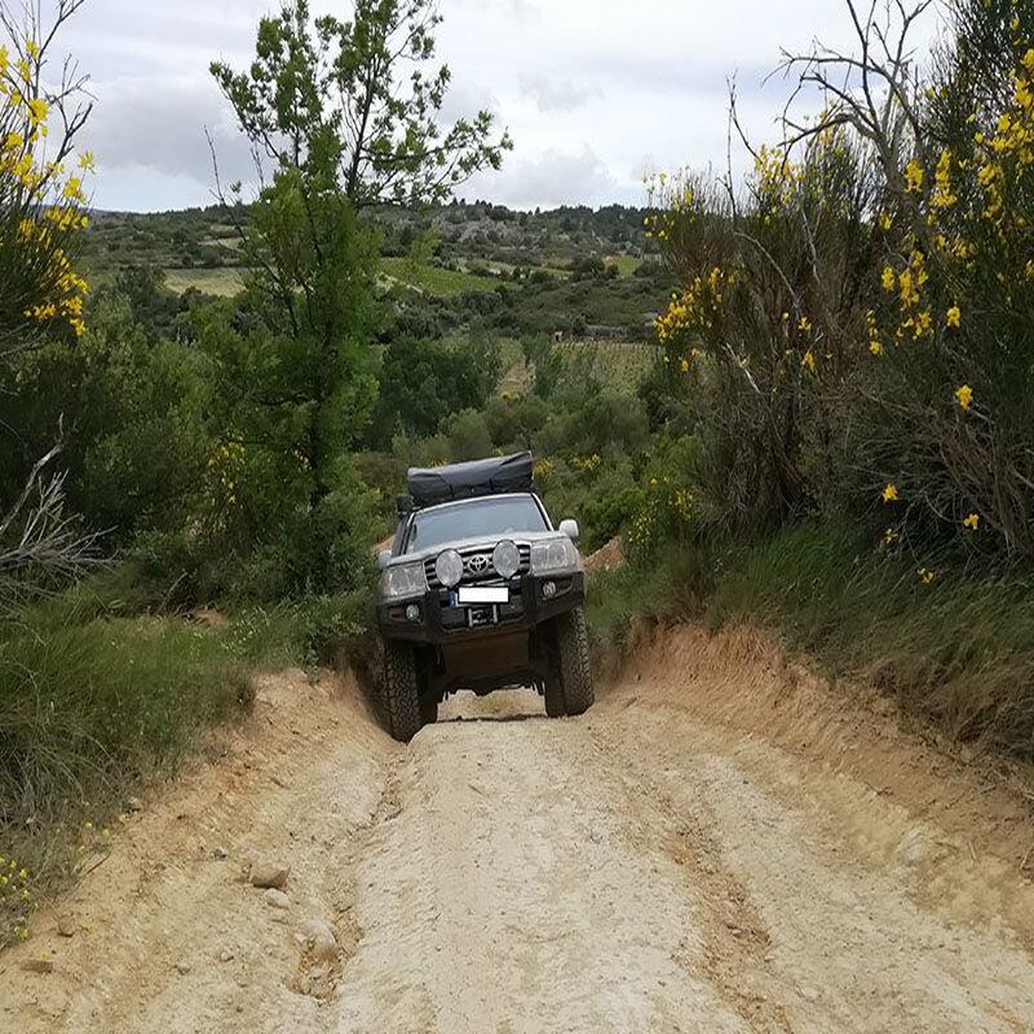 Voir la diapositive 2 : Smartbox Journée d'initiation au pilotage de véhicule de type 4x4 dans le Loiret - Coffret Cadeau Sport & Aventure