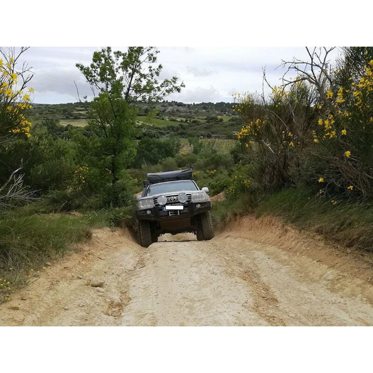 Smartbox Journée d'initiation au pilotage de véhicule de type 4x4 dans le Loiret - Coffret Cadeau Sport & Aventure