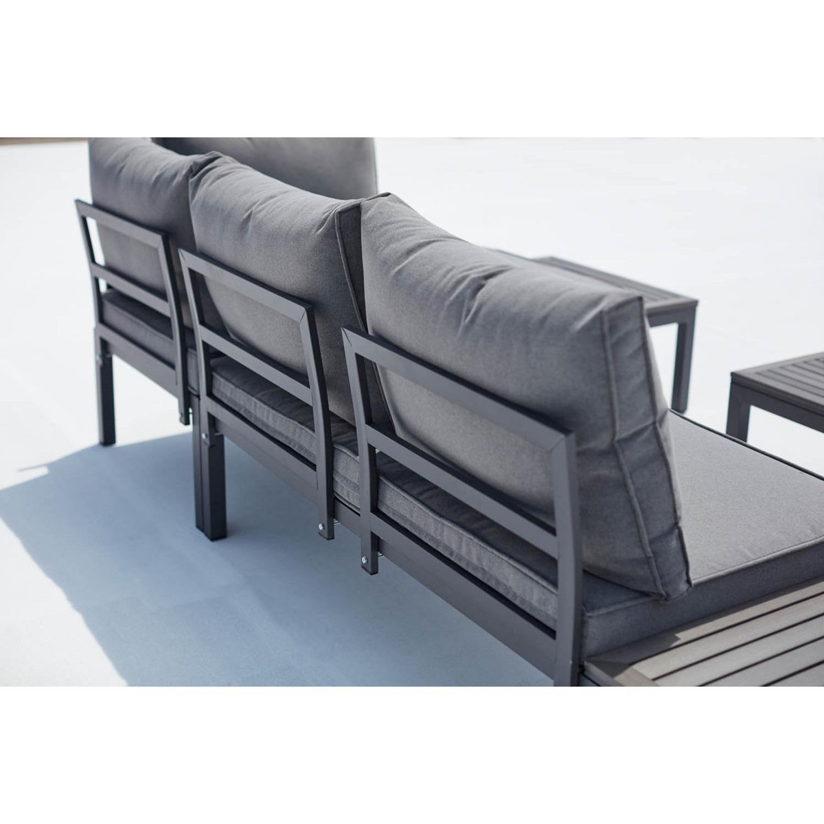 CONCEPT USINE Salon de jardin 4 places en aluminium et acier gris foncé LOLEA