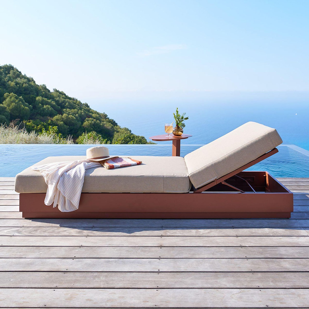 HESPERIDE Lit de piscine en aluminium ALLURE - Acajou