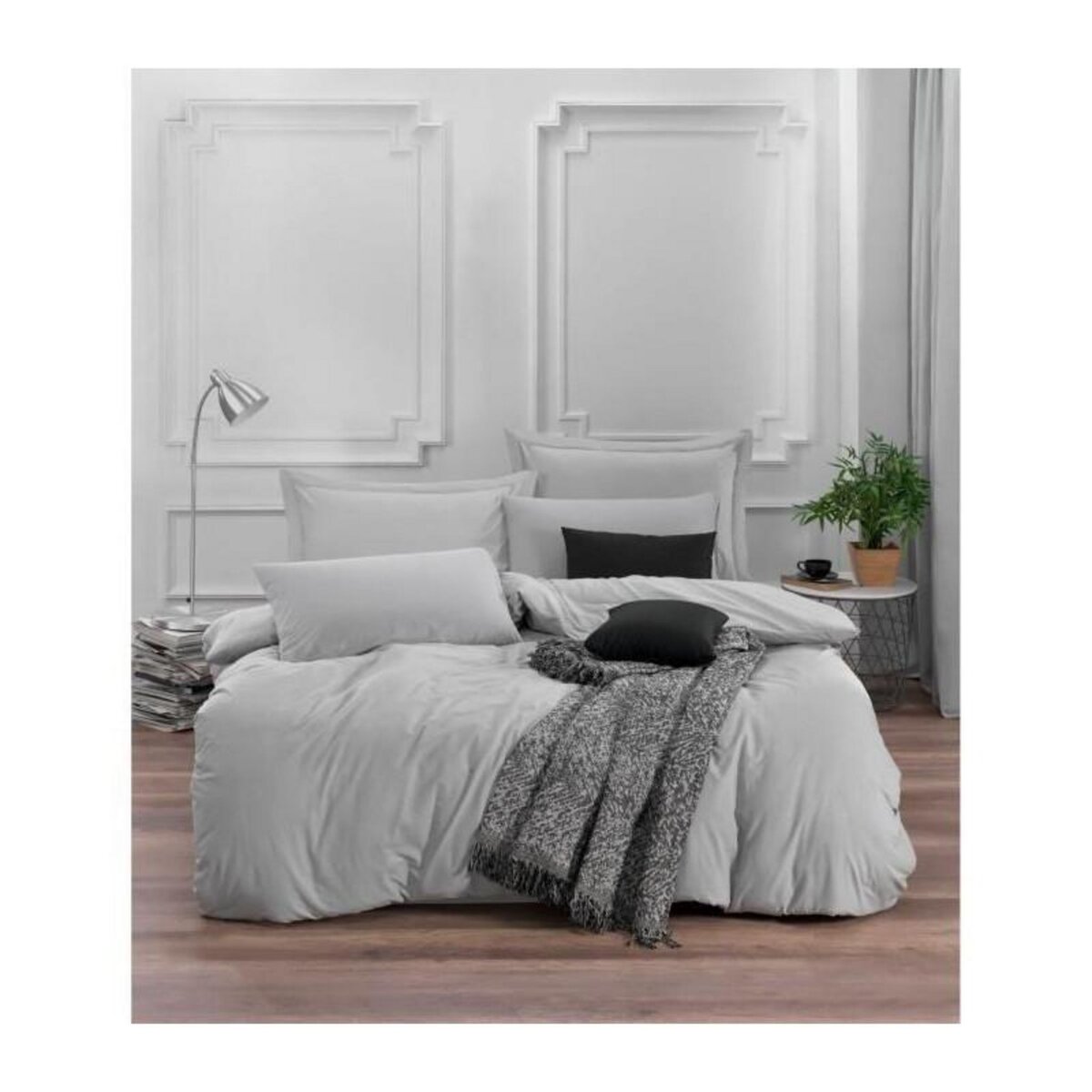 GENERIQUE Parure de lit - 1 housse de couette 220 x 240 cm + 2 taies d'oreiller 60 x 60 cm - 65% coton, 35% polyester - Gris