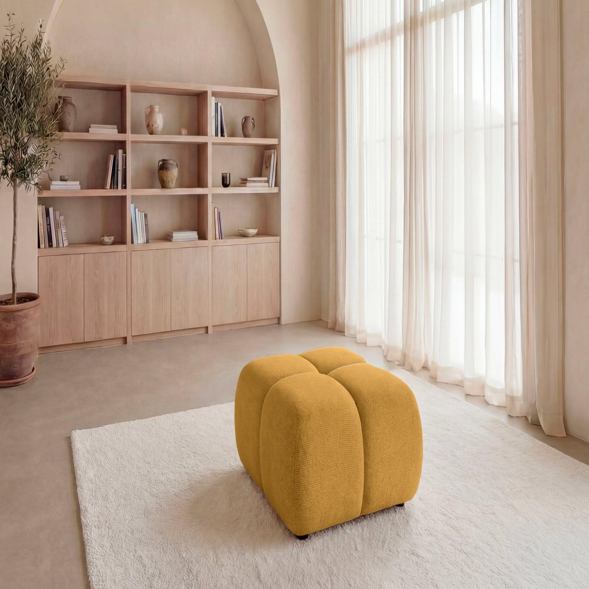 Voir la diapositive 2 : CASANOVA PARIS Constance - pouf en tissu chenille 72x72x43.5
