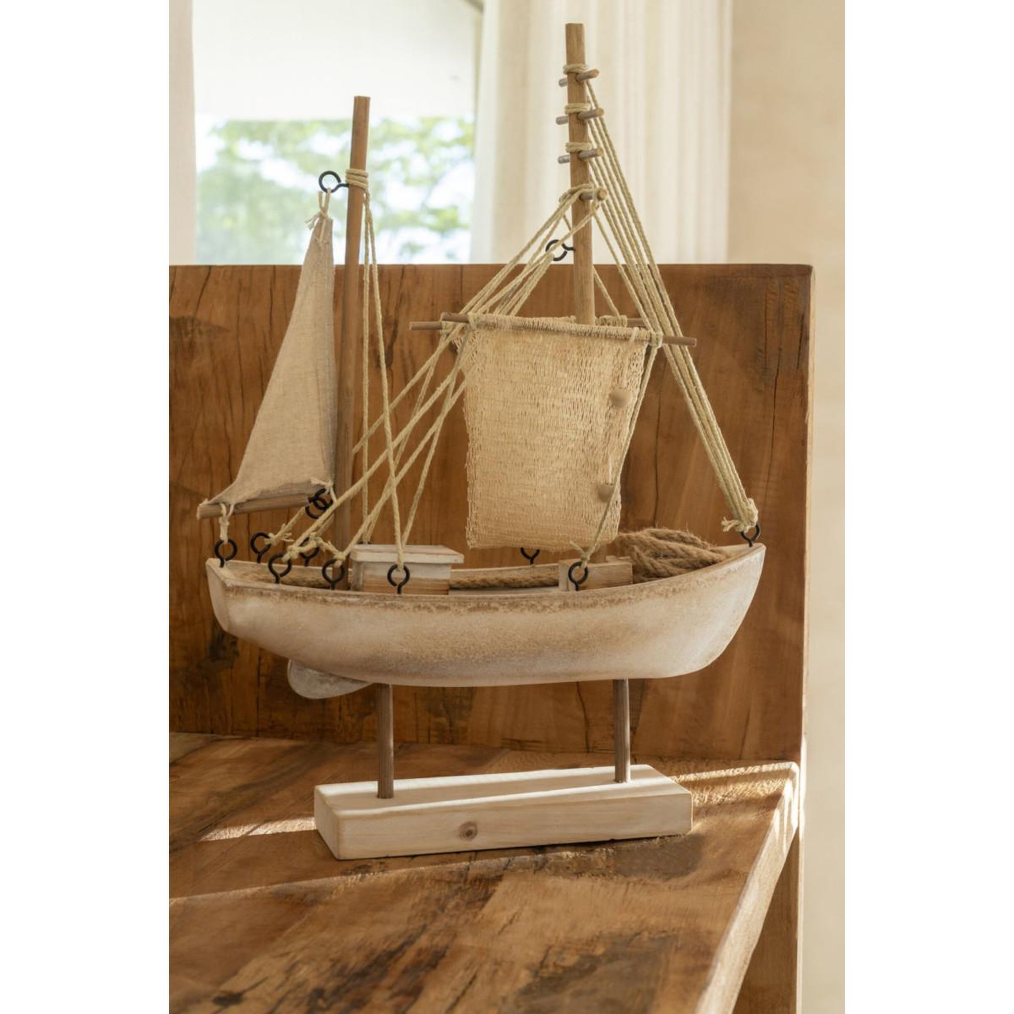 Voir la diapositive 3 : J-LINE Bateau déco à voiles  regatta  41cm naturel