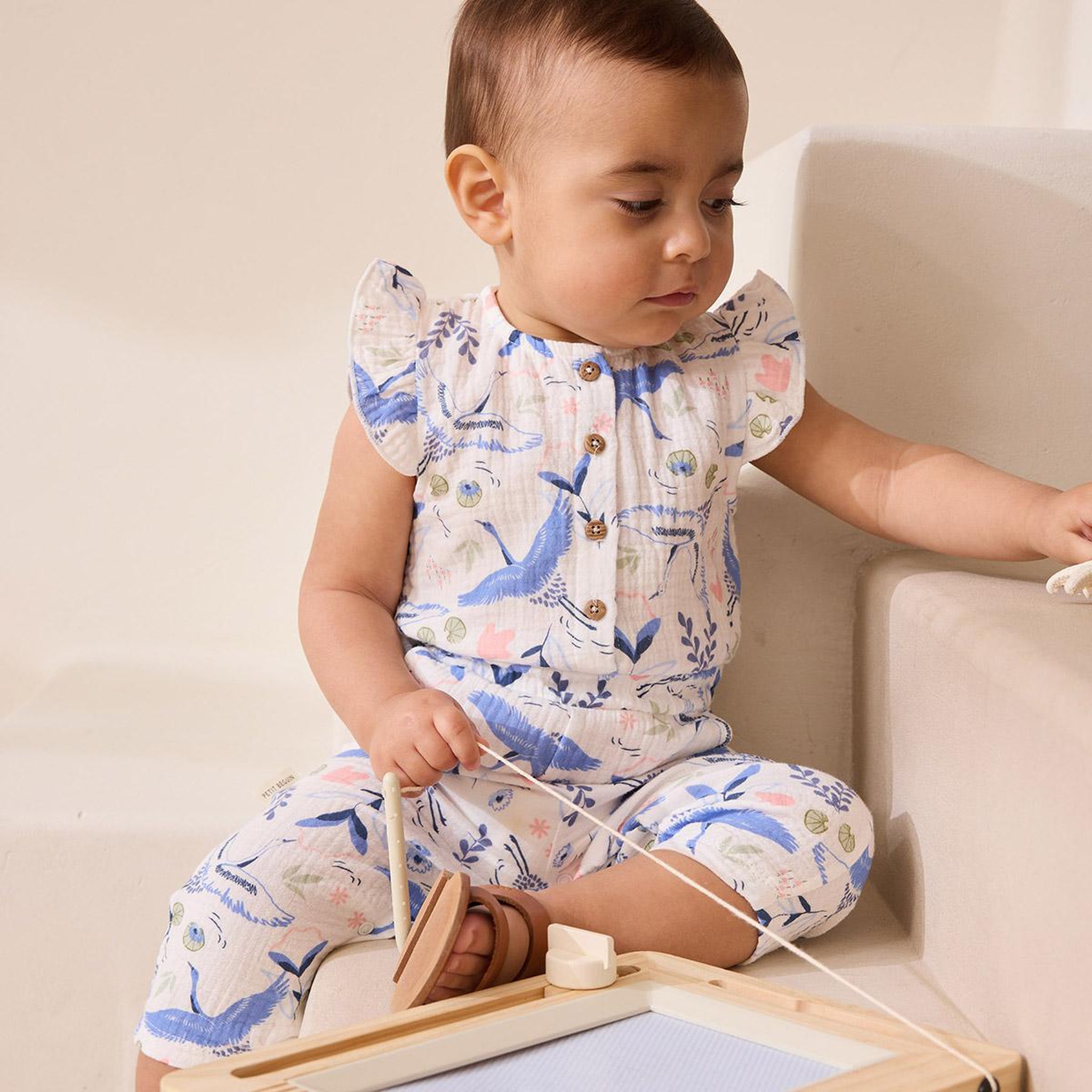 Voir la diapositive 5 : Petit Béguin Combinaison bébé en gaze de coton tiana