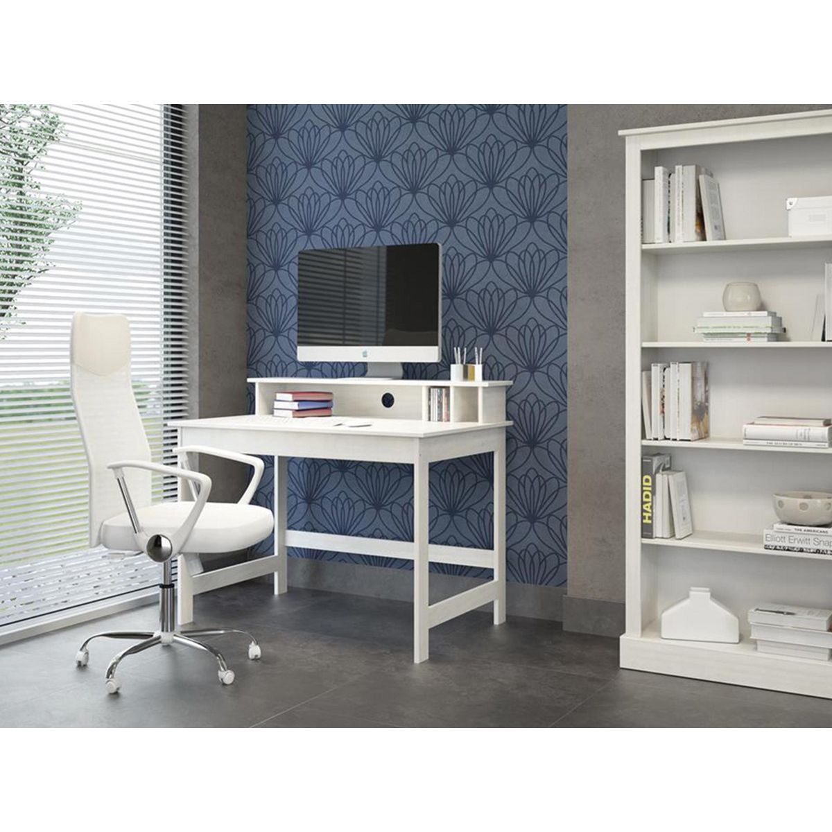 Bureau enfant en Pin massif vernis blanc MATHILDA