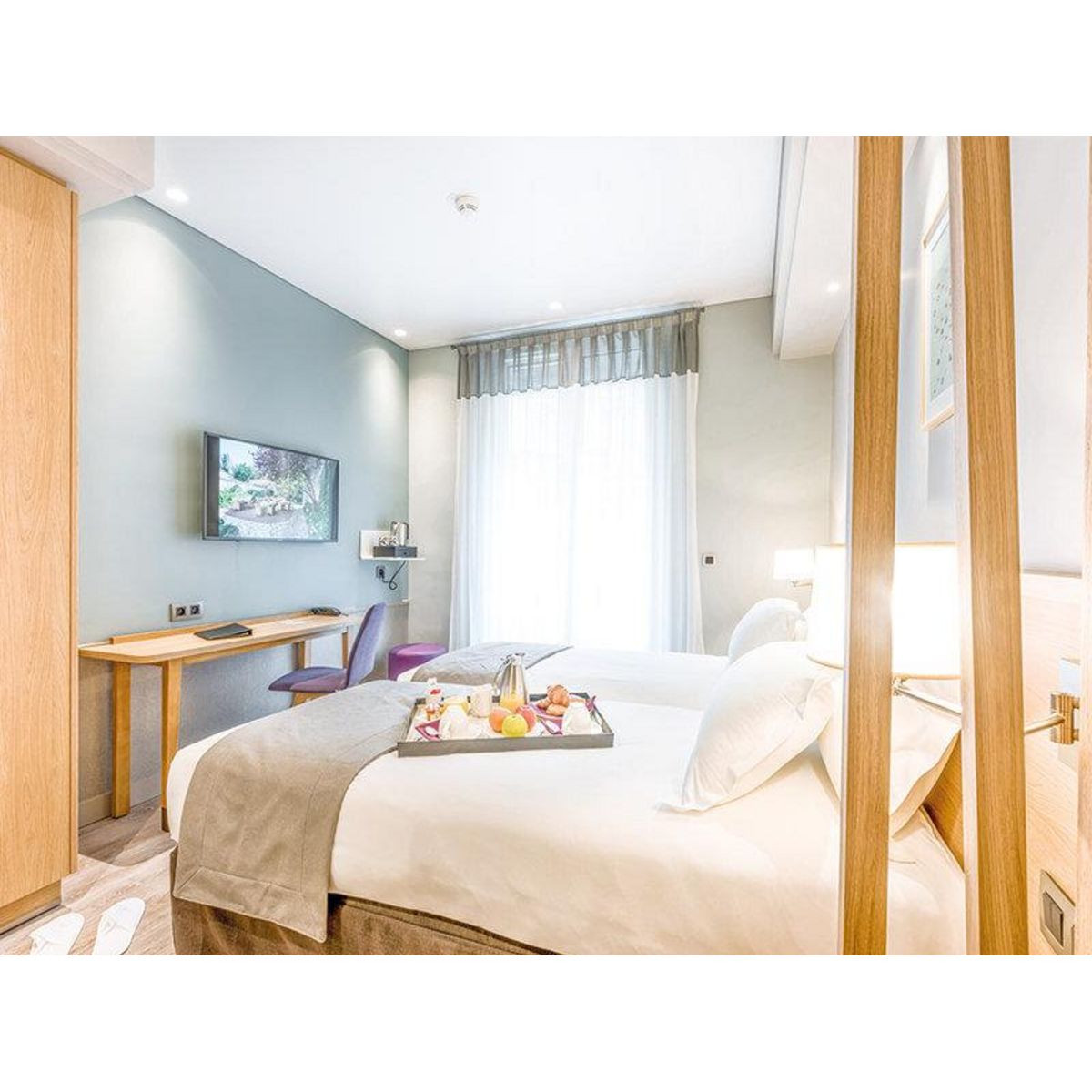 Smartbox 3 jours à Paris avec visite guidée d'1h30 de la tour Eiffel - Coffret Cadeau Multi-thèmes