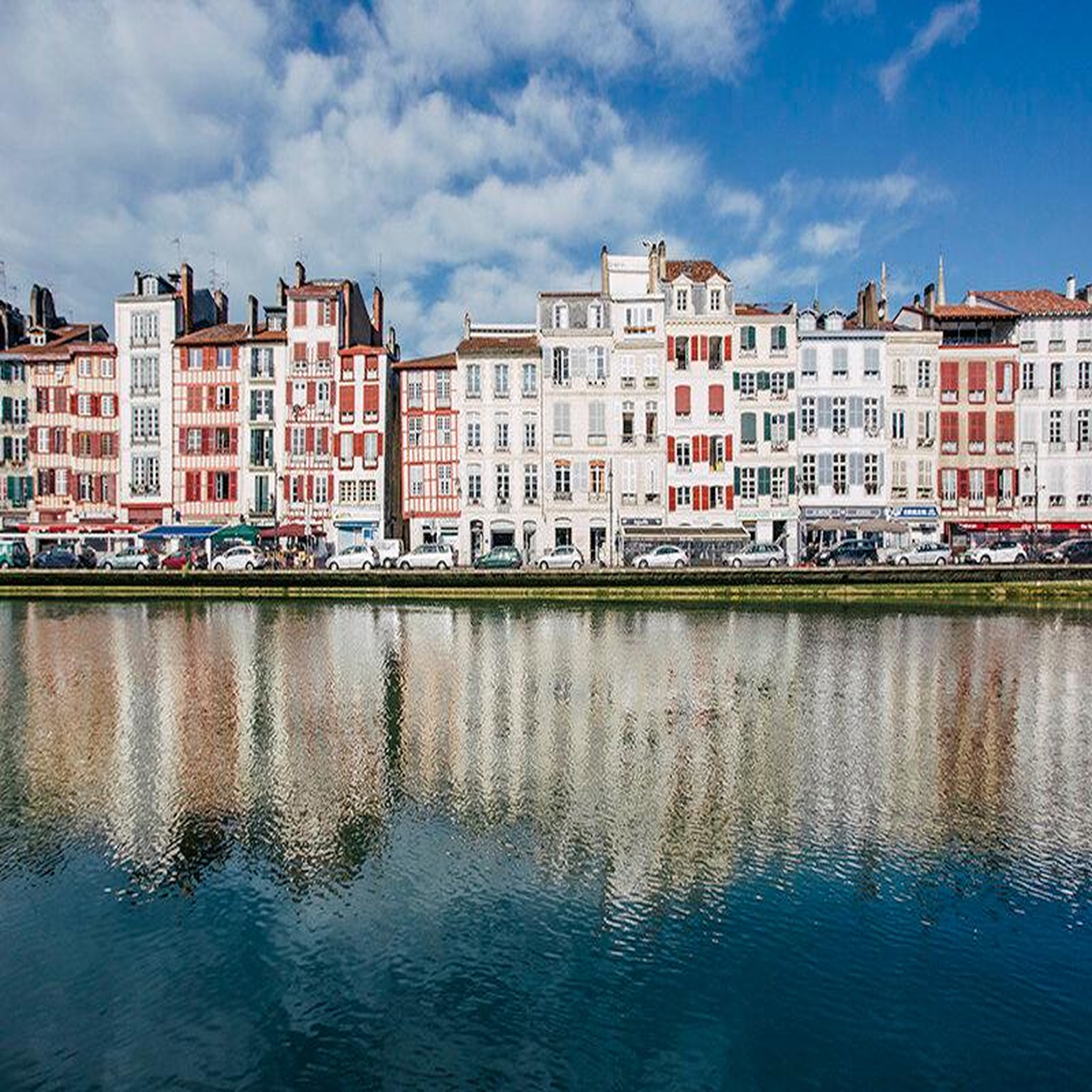 Voir la diapositive 4 : Smartbox 2 jours exceptionnels dans un hôtel mercure 4* en plein cœur de bayonne - coffret cadeau séjour