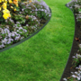 Voir la diapositive 4 : ID MARKET Bordurette de jardin flexible 10 M verte hauteur 5 CM + 30 piquets