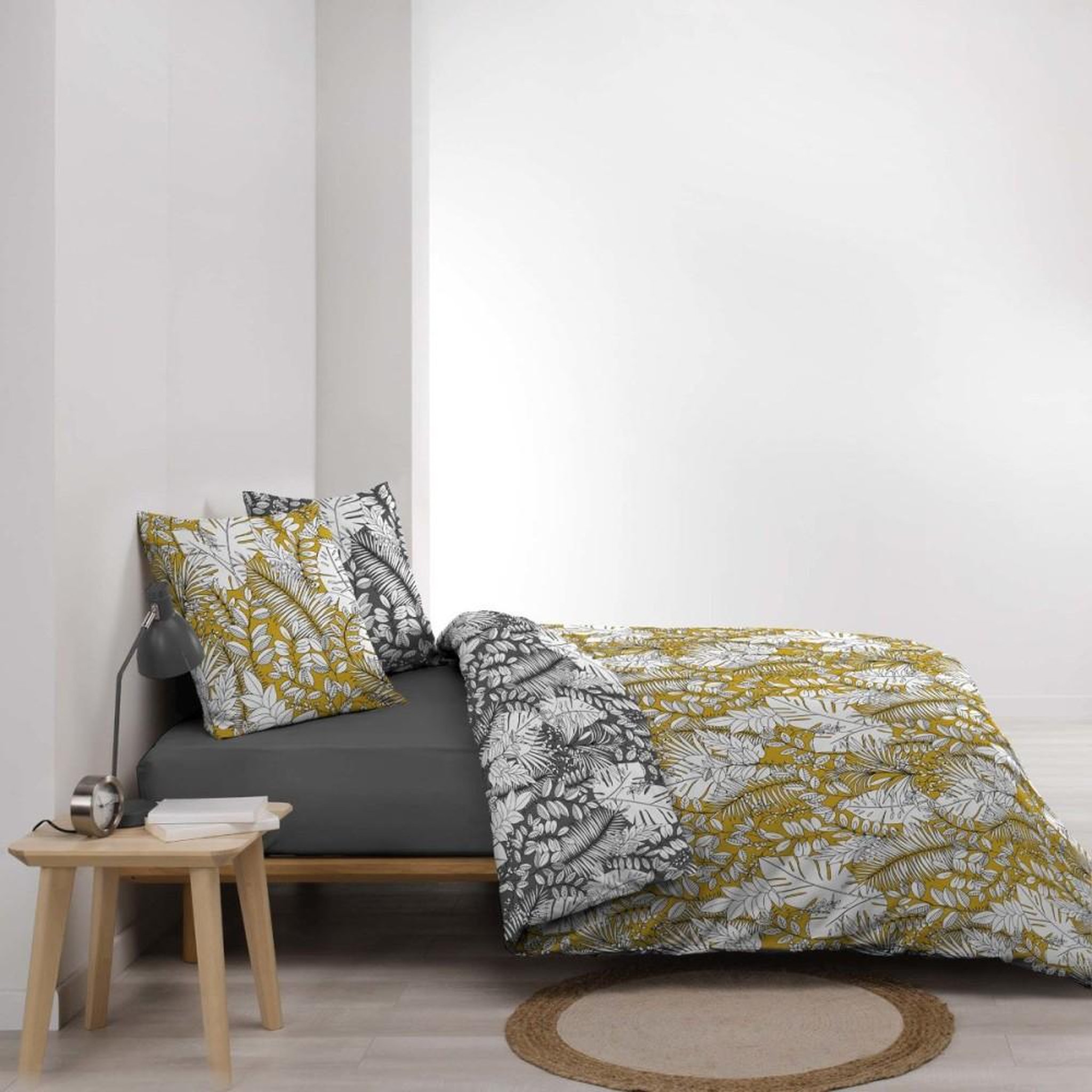 Voir la diapositive 4 : Douceur d'Intérieur Housse de couette 240x220 + 2 taies CALAOS microfibre