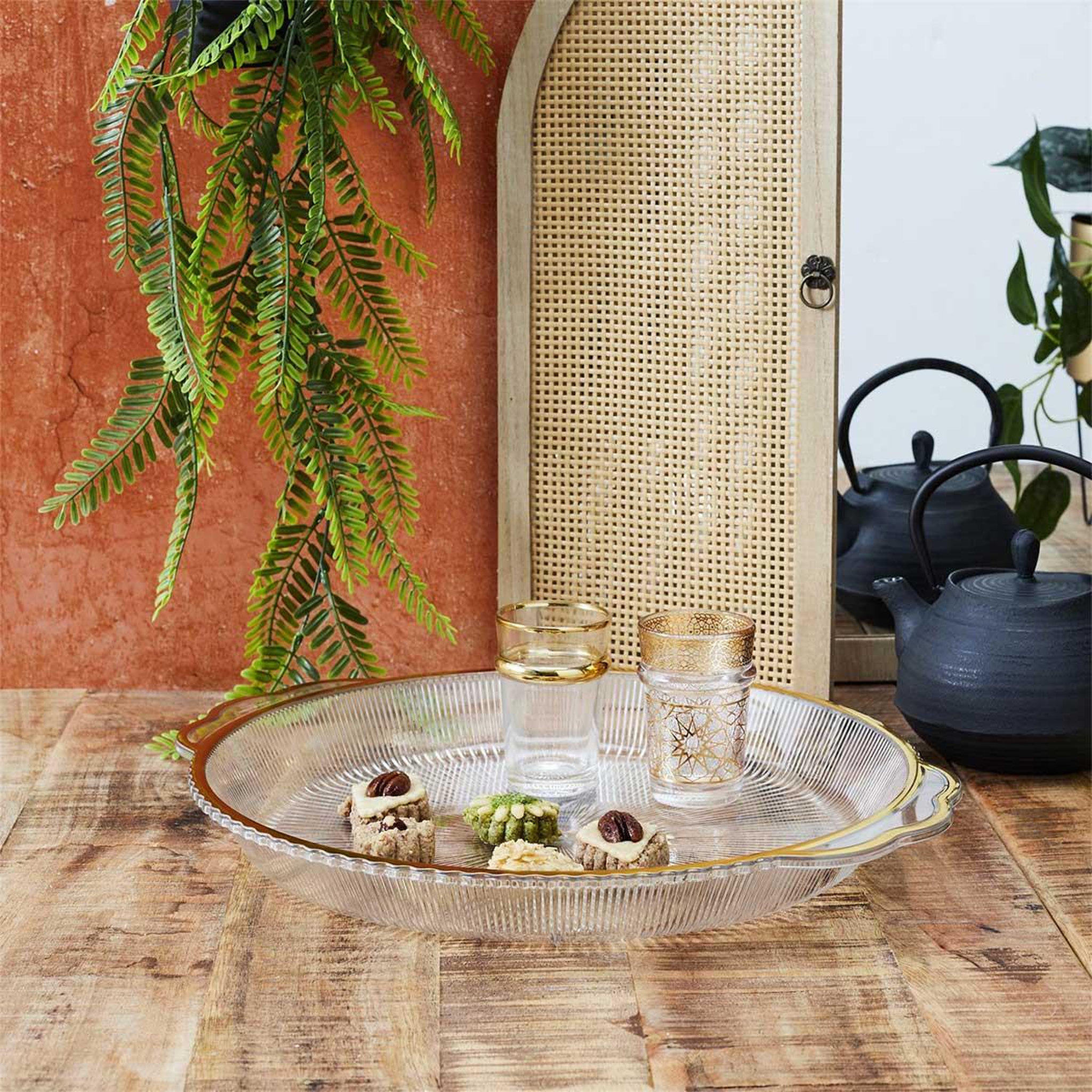 Voir la diapositive 5 : The Home Deco Factory Plateau de service design  mirage  38cm transparent