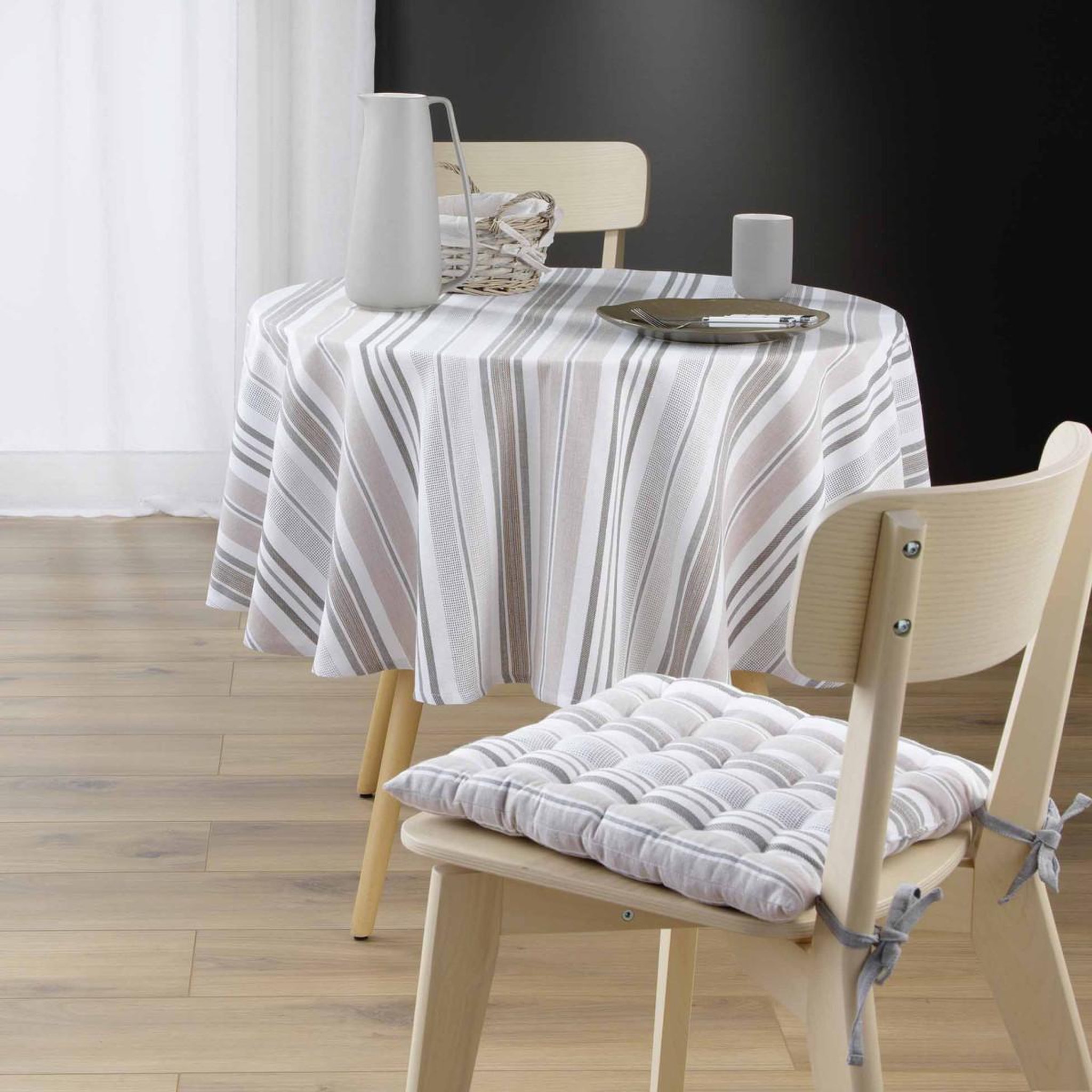 Voir la diapositive 3 : Douceur d'Intérieur Nappe ronde imprimé  melina  180cm gris