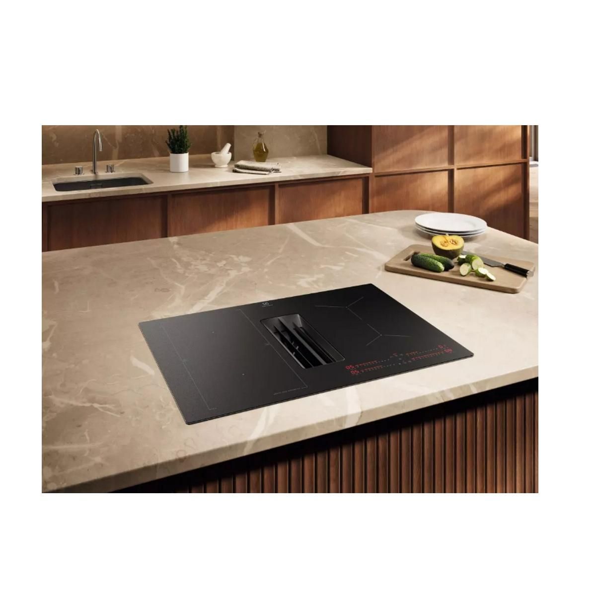 ELECTROLUX Table de cuisson aspirante induction 70cm 4feux 7350kw noir - KCC73443CZ