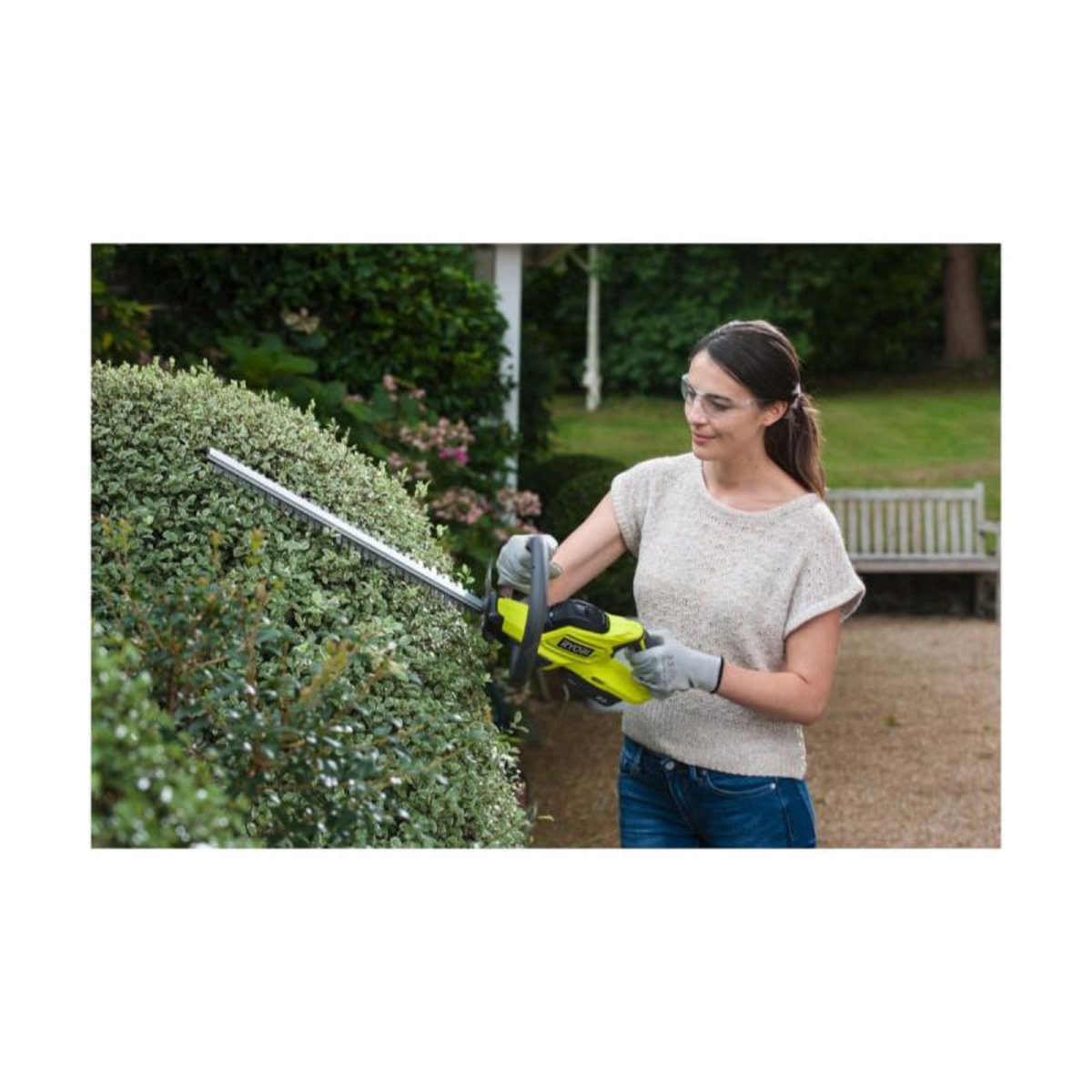 Ryobi Pack RYOBI taille haie 18V One+ lithium OHT1845 - souffleur 18V One+ OBL1820S - sans batterie ni ch