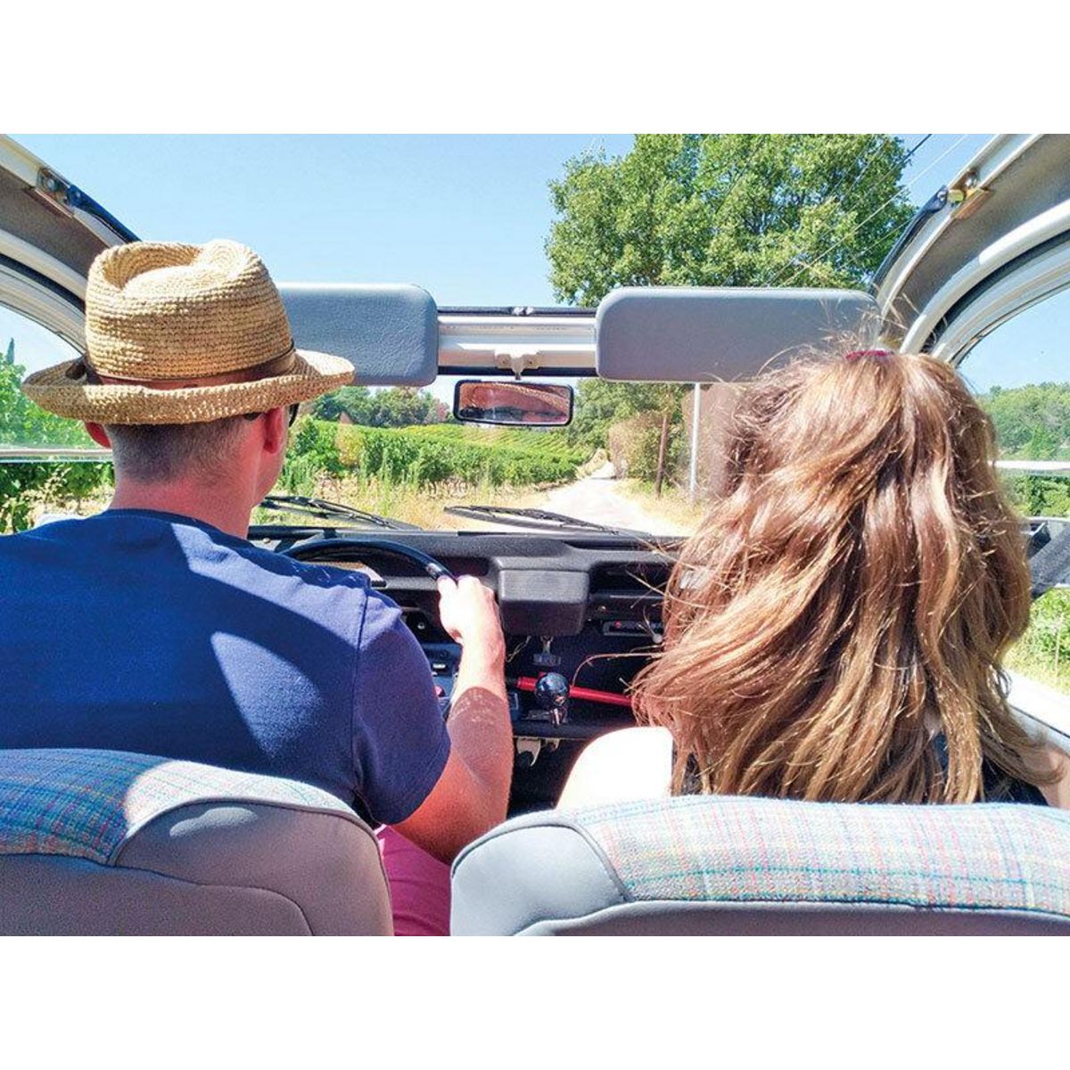 Smartbox Balade en 2 CV et visite des carrières d'ocre en duo dans le Vaucluse - Coffret Cadeau Sport & Aventure