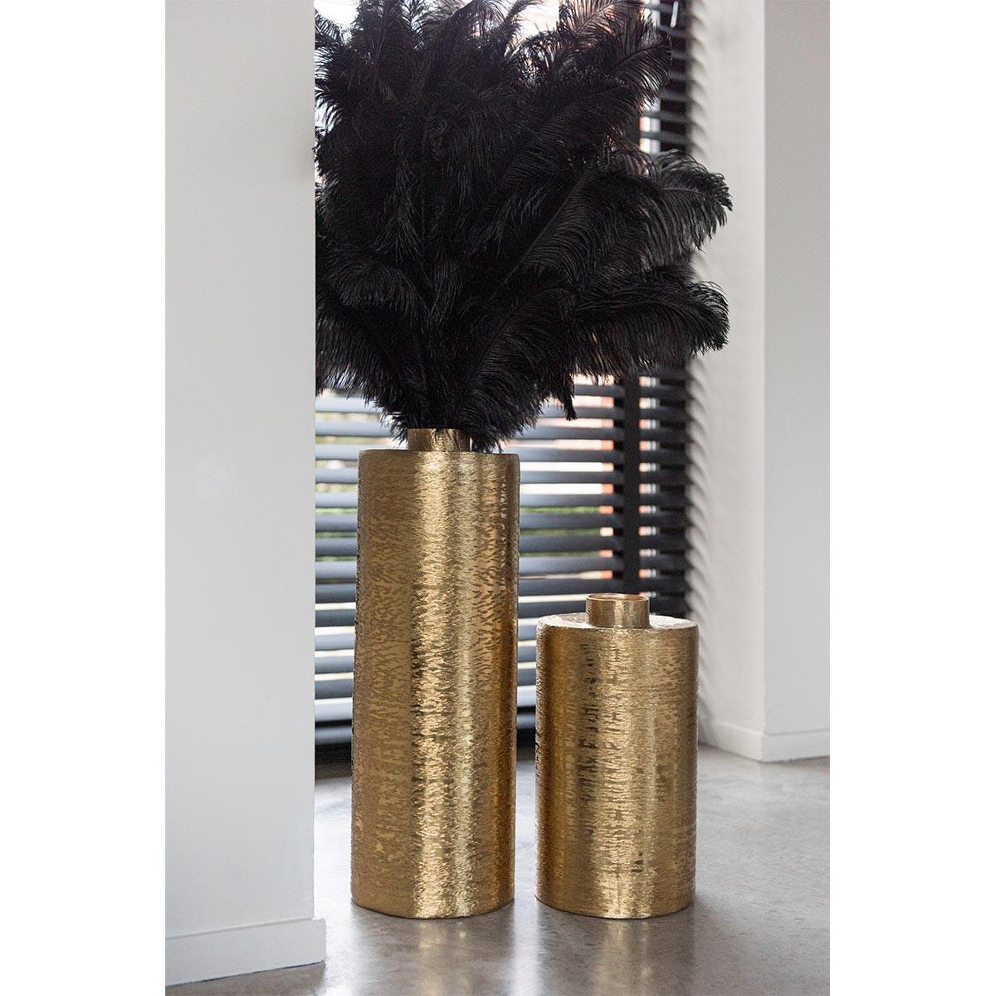 Voir la diapositive 3 : J-LINE Vase design en métal  chase  60cm or