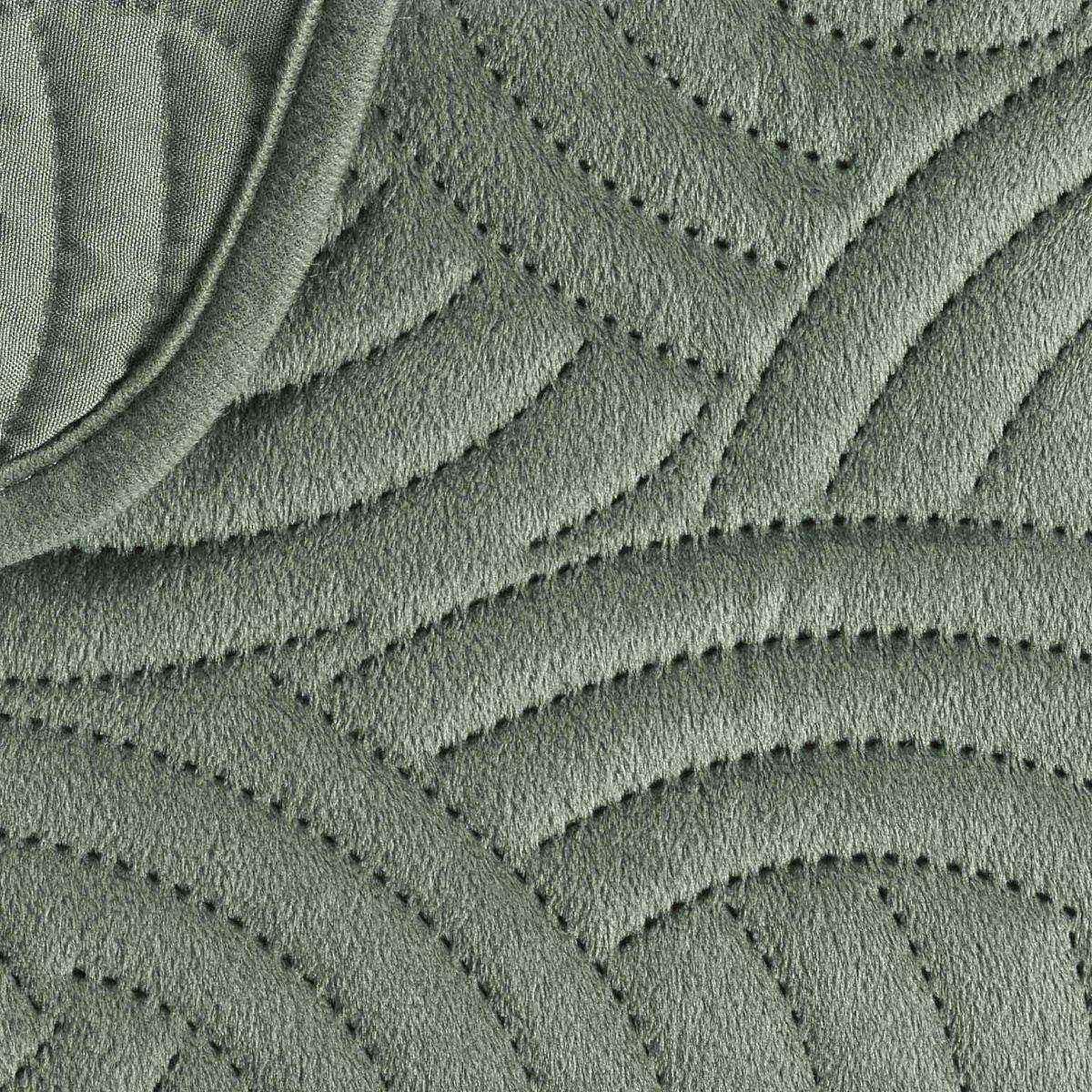 Voir la diapositive 5 : Douceur d'Intérieur Couvre-lit & 2 housses de coussin  solange  240x260cm vert cèdre