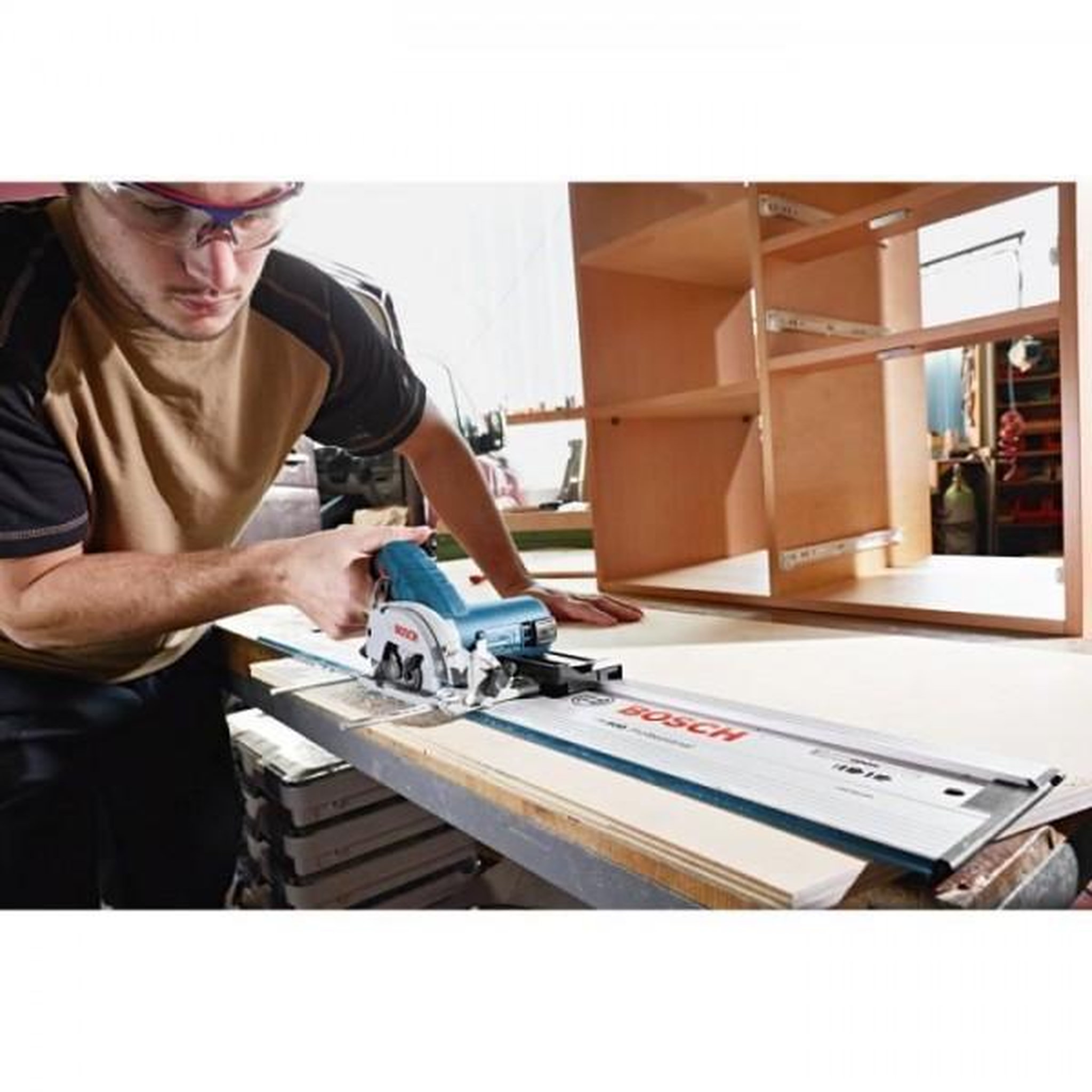 Voir la diapositive 4 : Bosch Professional Scie circulaire Bosch Professional GKS 12V-26 + 2 batteries 3,0Ah + L-Boxx - 06016A1005