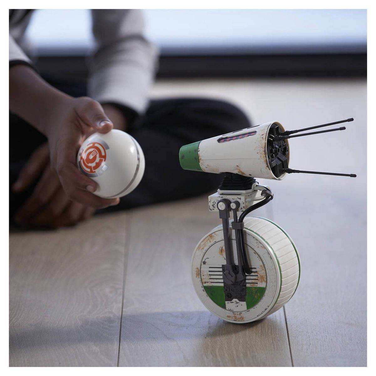 HASBRO Droïd radiocommandé D-O Star Wars