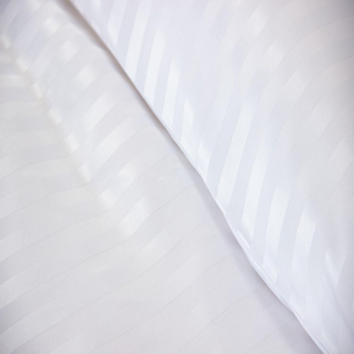 Home collection Parure housse de couette 100% satin de microfibre