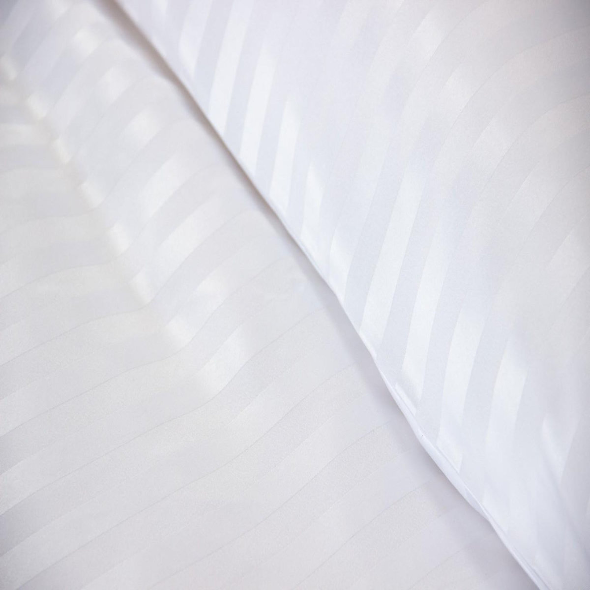 Home collection Parure housse de couette 100% satin de microfibre