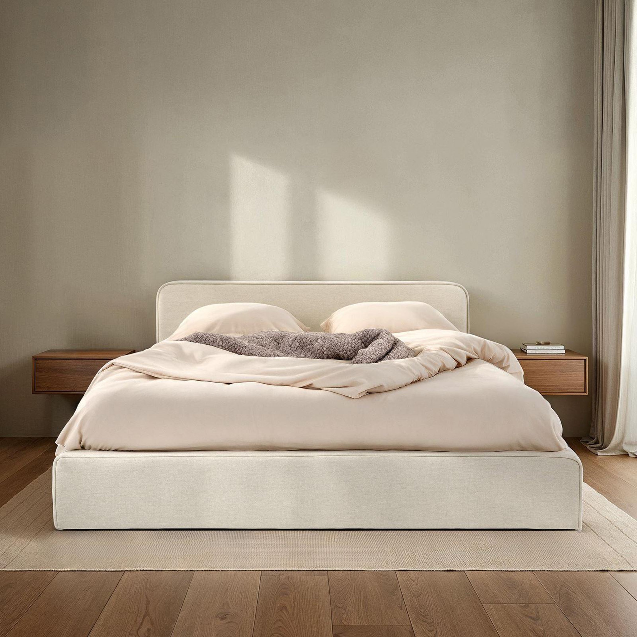 Voir la diapositive 2 : IDIMEX Lit double BELARTI 140 x 190 cm, revêtement en tissu