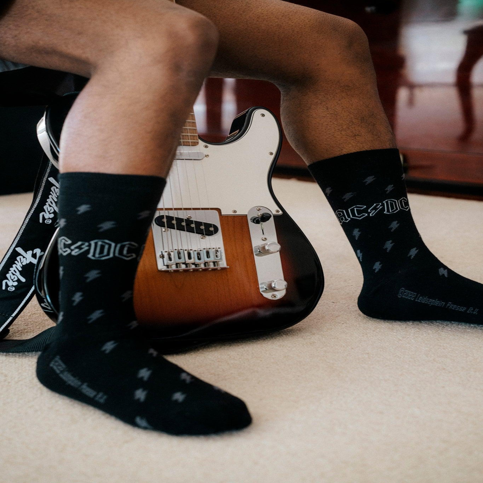 Voir la diapositive 5 : SOCK AFFAIRS Chaussettes ac/dc, back in black