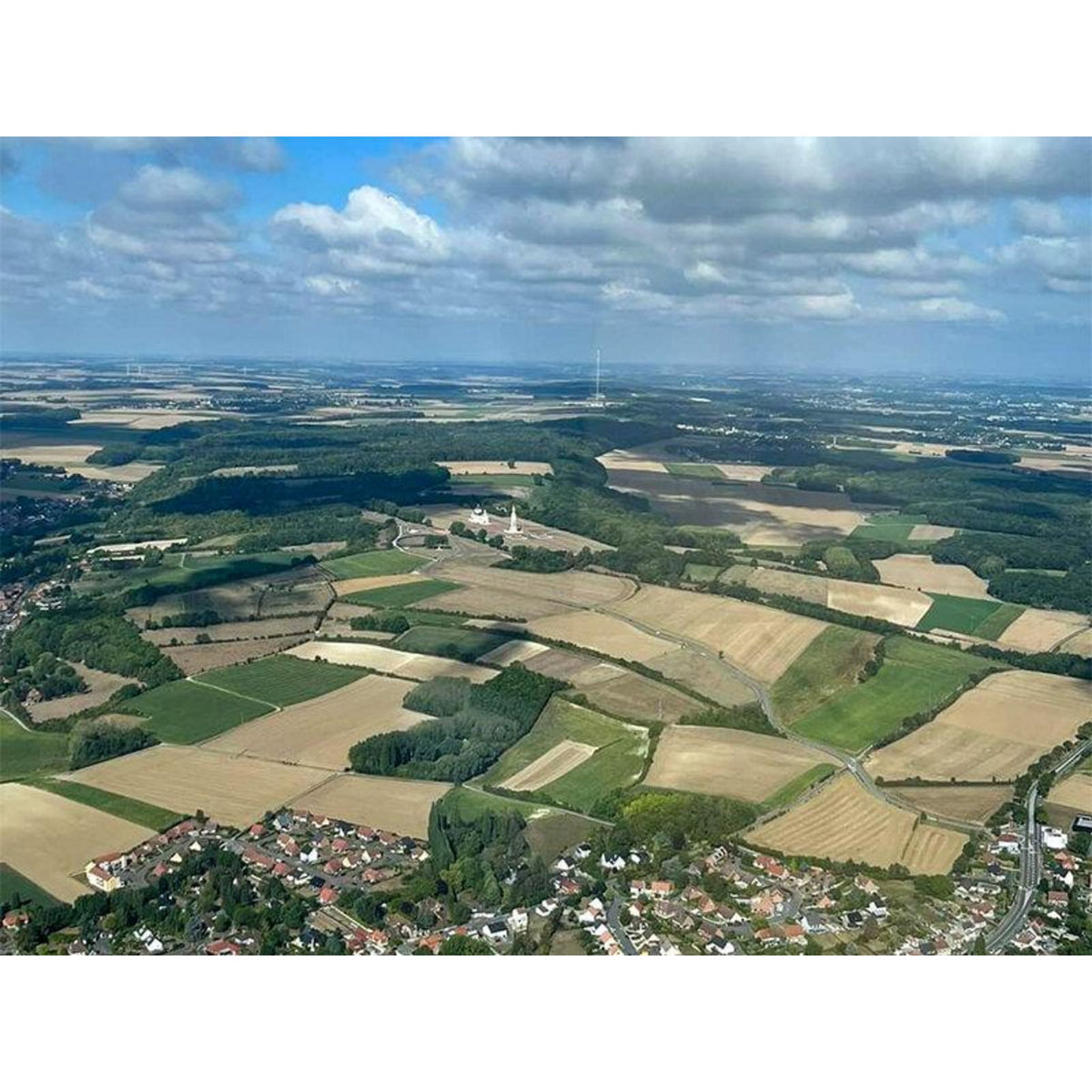 Smartbox Baptême de l'air en ULM vintage : 20 min de vol au-dessus de Paris et sa région - Coffret Cadeau Sport & Aventure