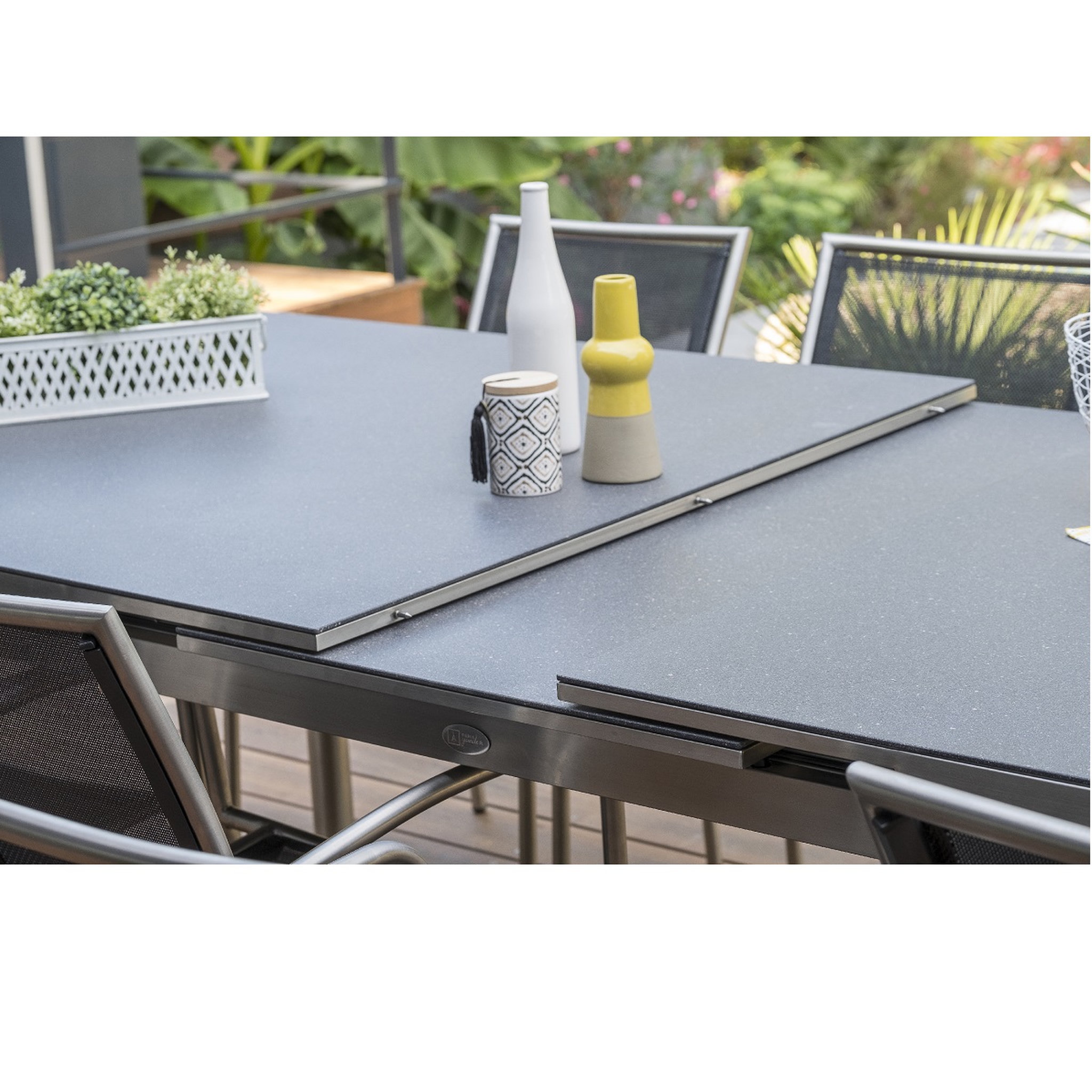 Voir la diapositive 2 : PARIS GARDEN Table de jardin 240/300x110cm gris PALERMO