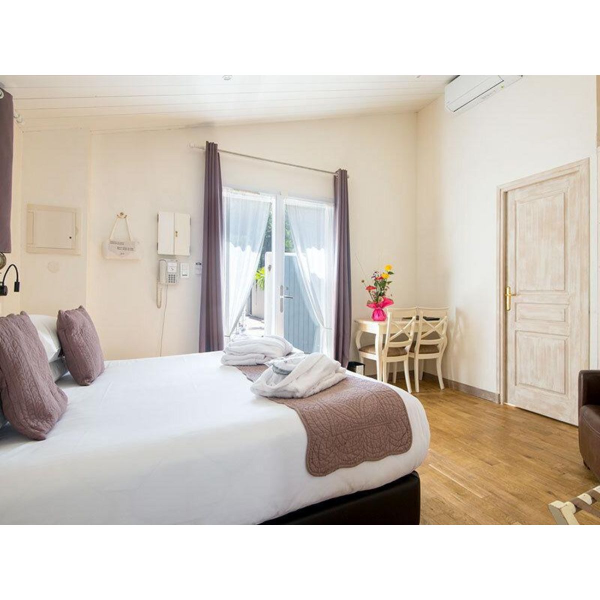 Smartbox 2 jours avec dîner, accès au spa et séance de fauteuil massant dans un hôtel 4* sur l'Île de Ré - Coffret Cadeau Séjour