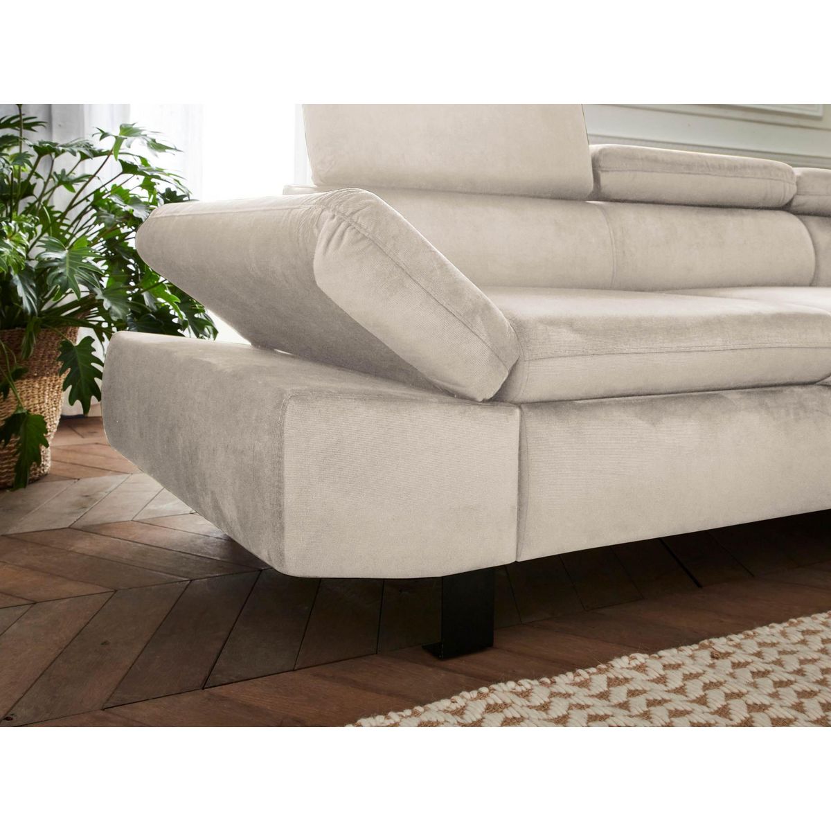 LISA DESIGN Nairobi - canapé d'angle convertible - en velours - 5 places - avec têtières - droit