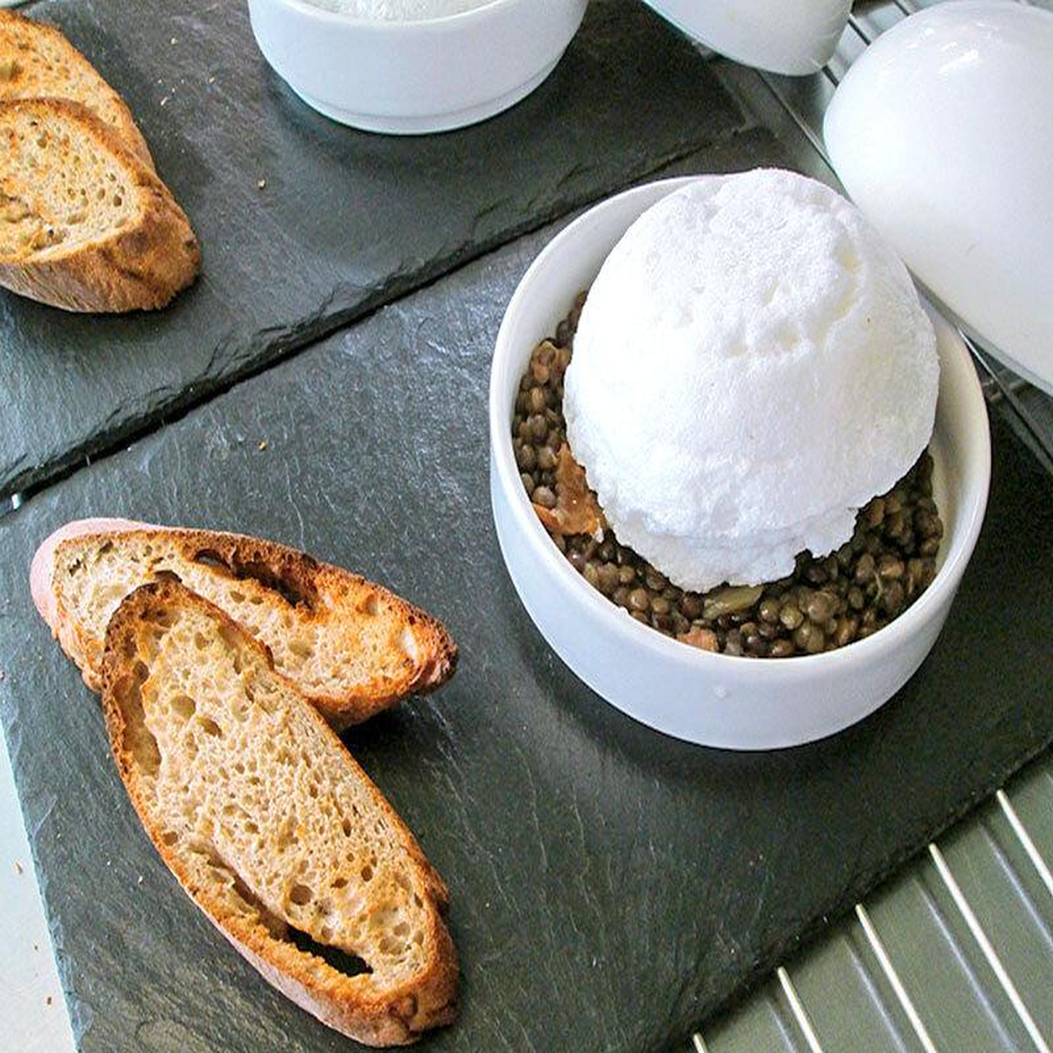 Voir la diapositive 4 : Smartbox Cuisine française : halte savoureuse avec succession de 3 plats dans la somme - coffret cadeau gastronomie