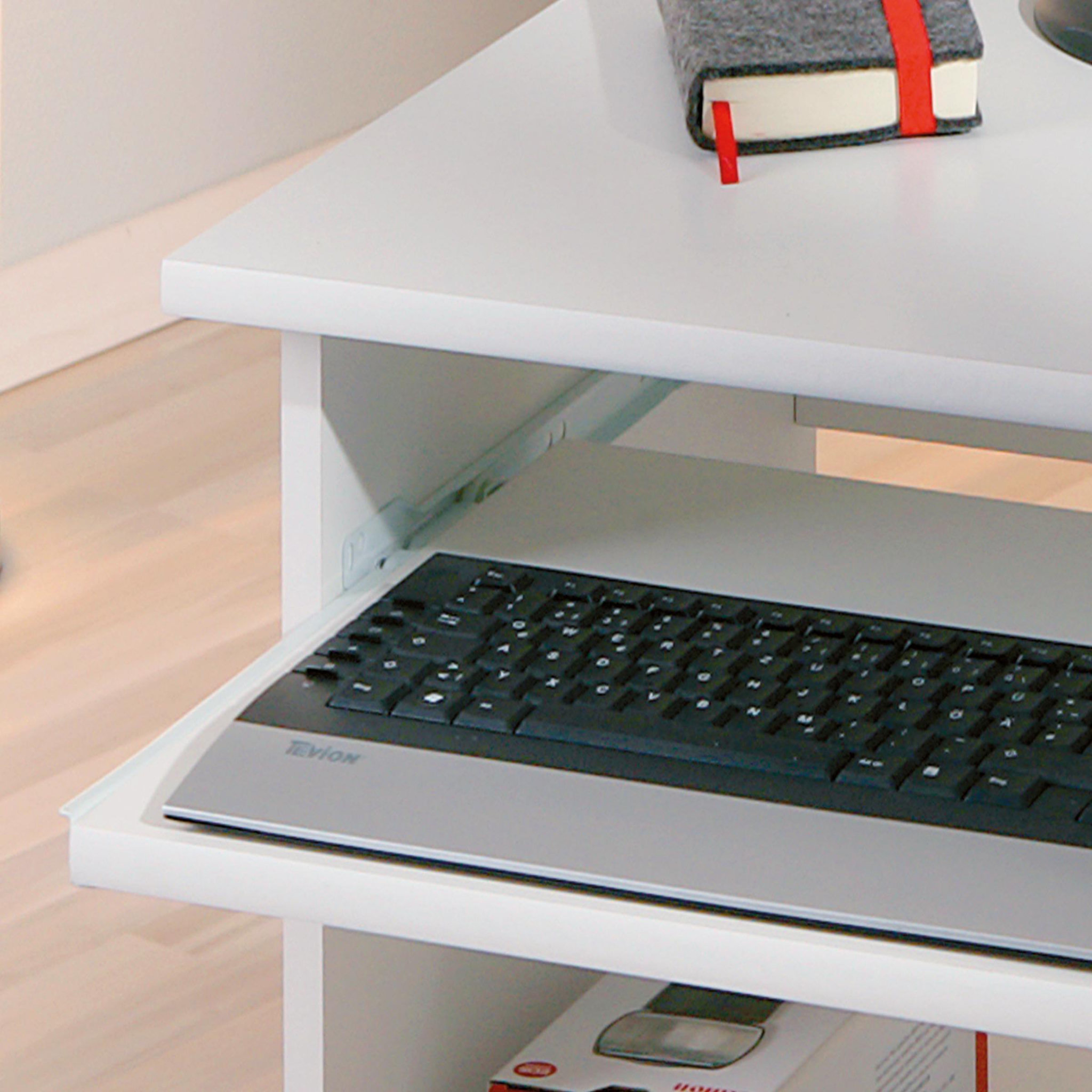 Voir la diapositive 2 : Bureau droit informatique avec tablette coulissante et roulettes L80cm  ADRIEN