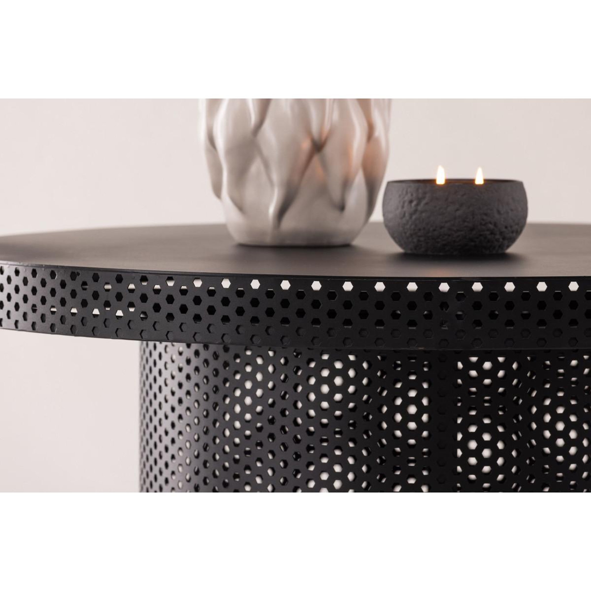 Voir la diapositive 5 : Paris Prix Table basse design ajouré  west end  100cm noir
